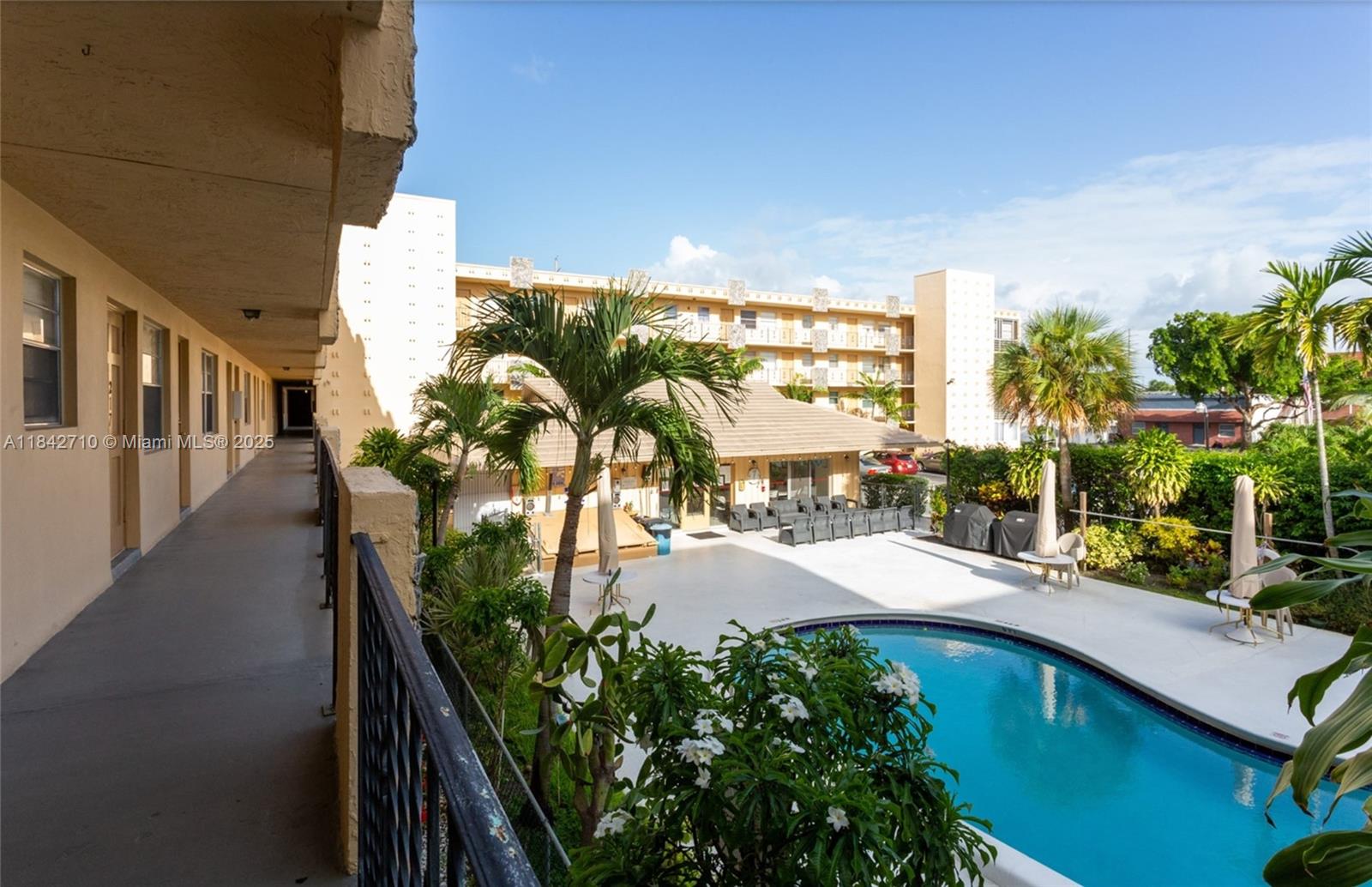 2145 Pierce St 218 Property Photo 2