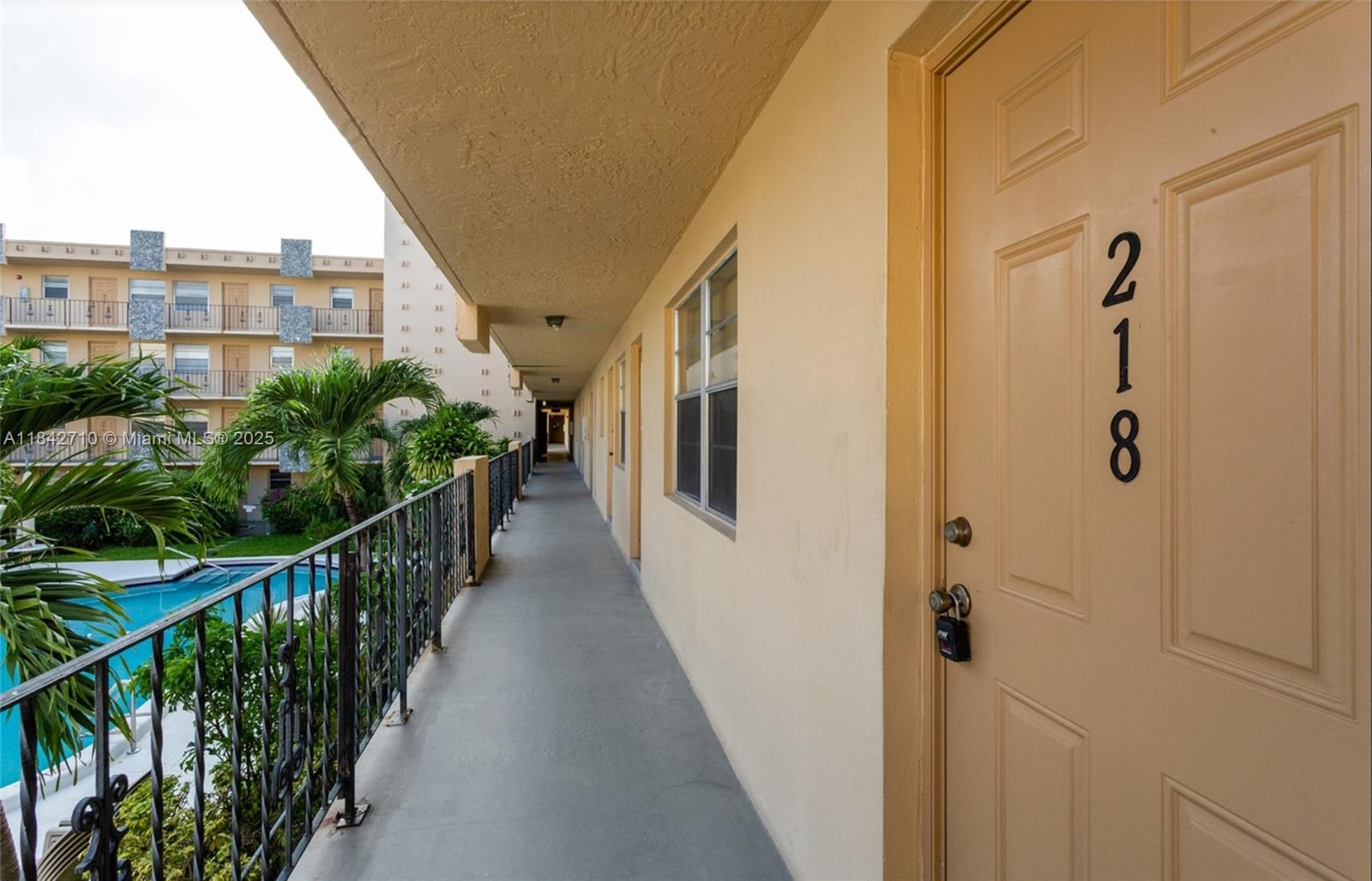 2145 Pierce St 218 Property Photo 3