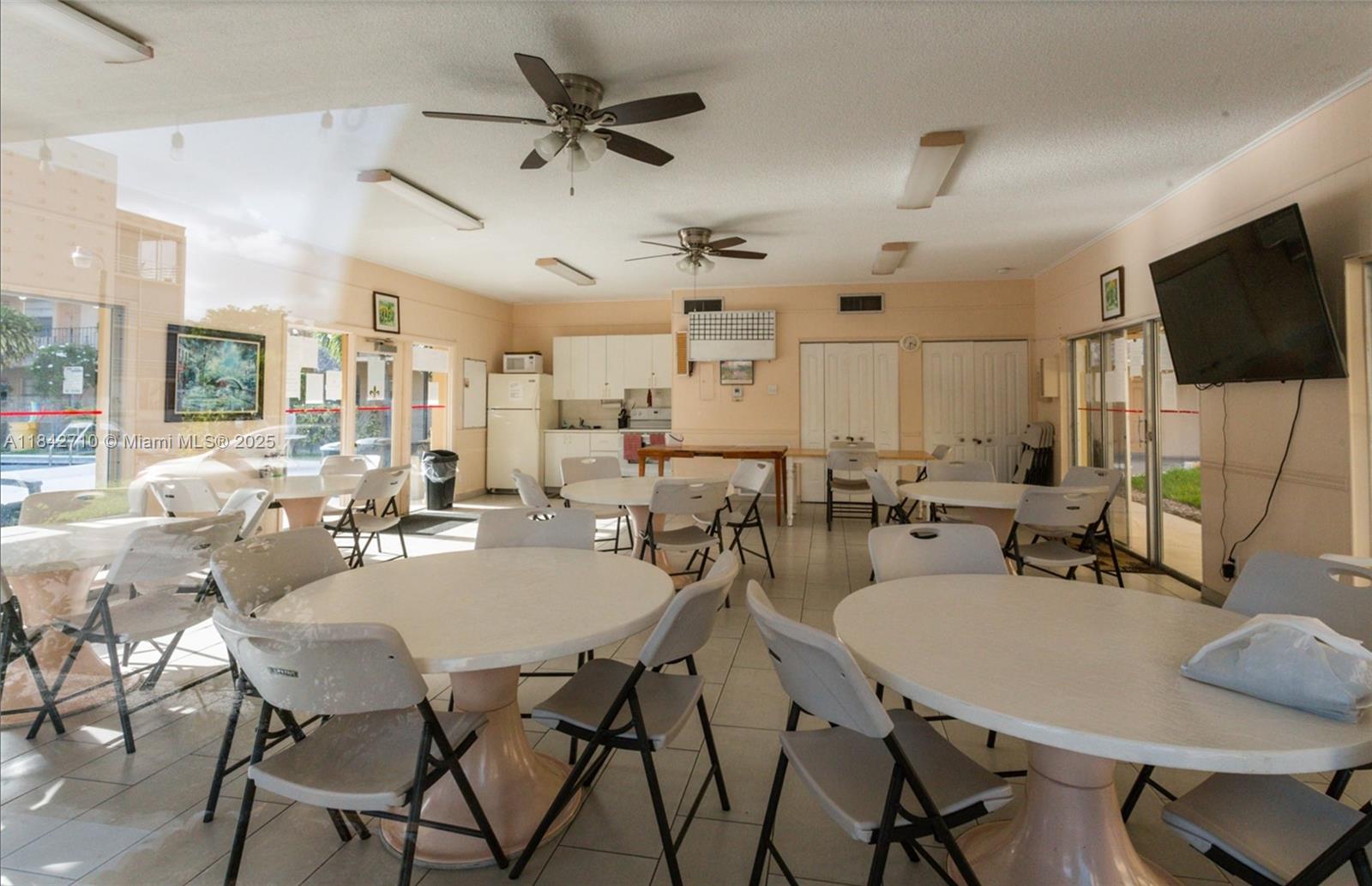 2145 Pierce St 218 Property Photo 19