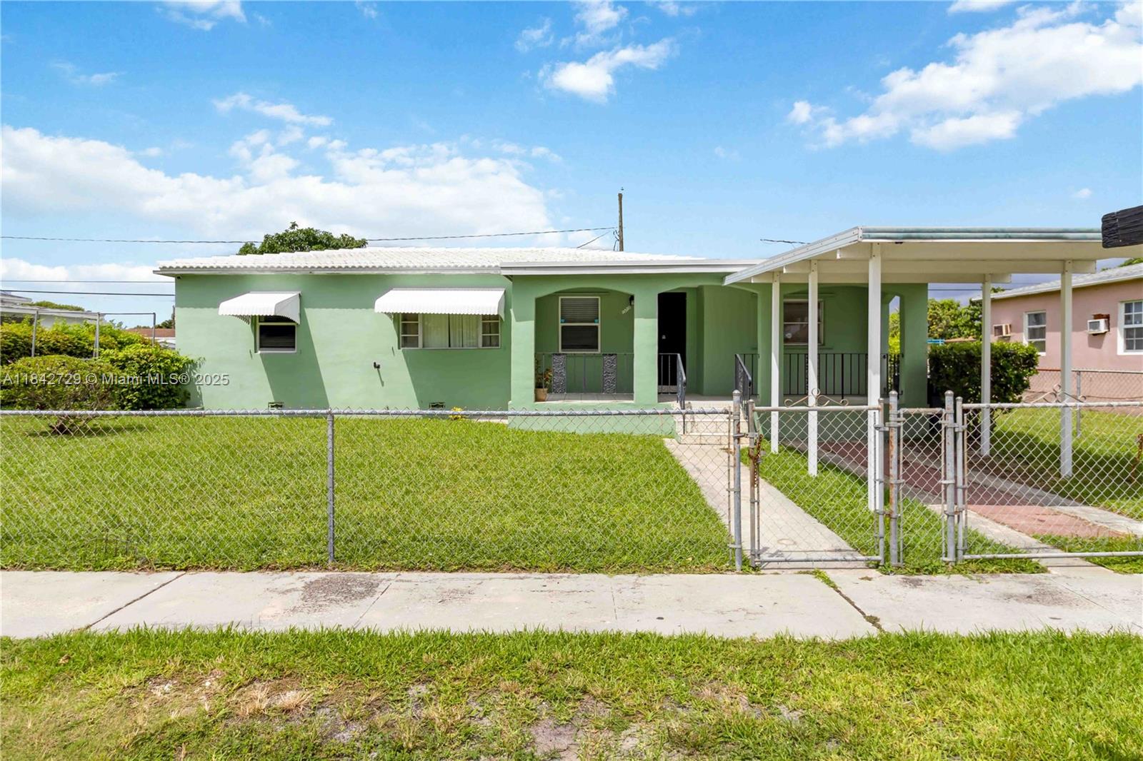 14520 Fillmore St Property Photo 1