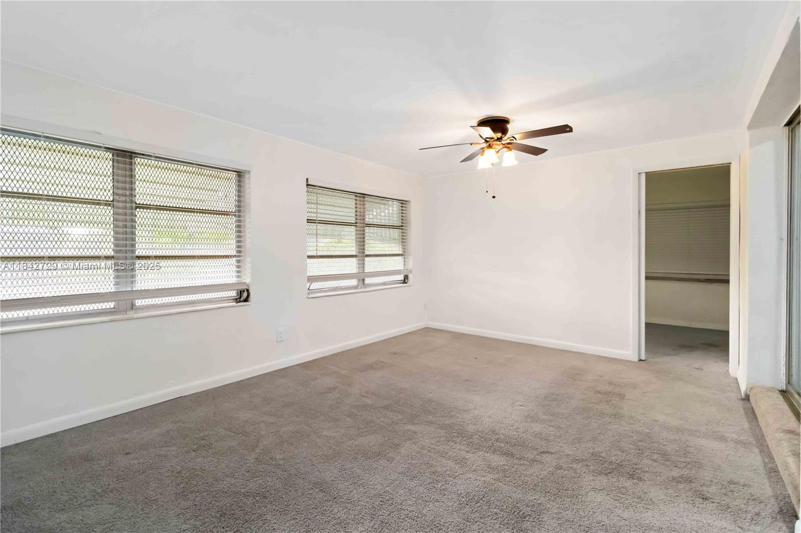 14520 Fillmore St Property Photo 13