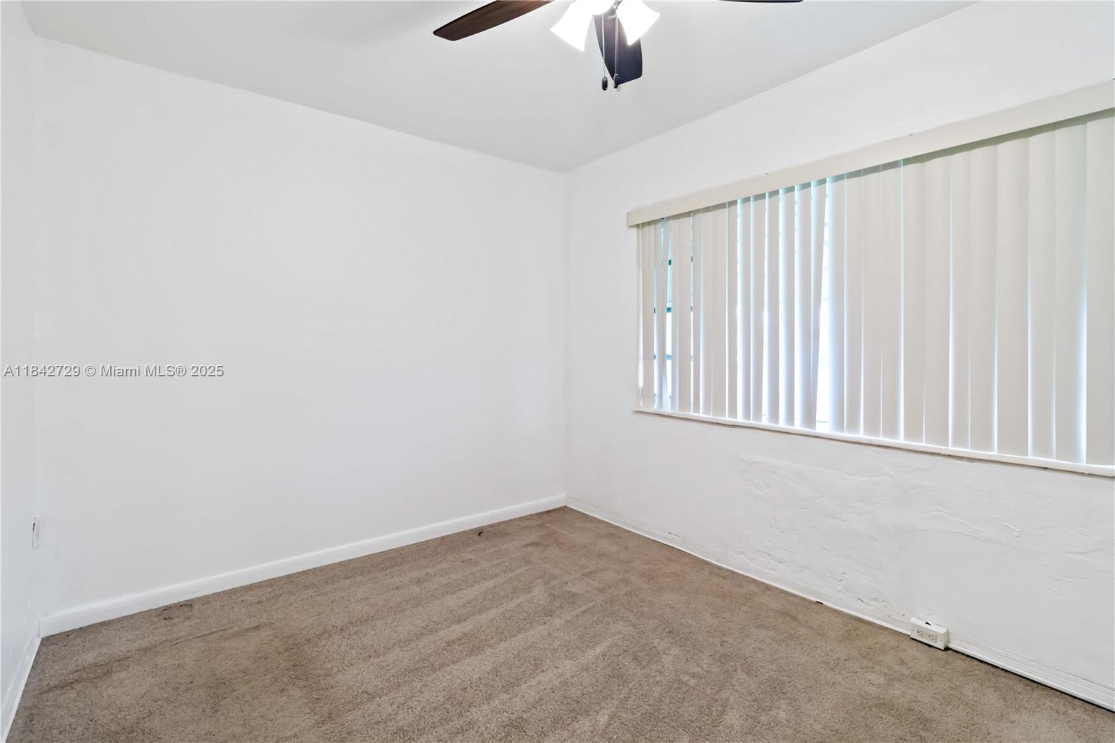 14520 Fillmore St Property Photo 17