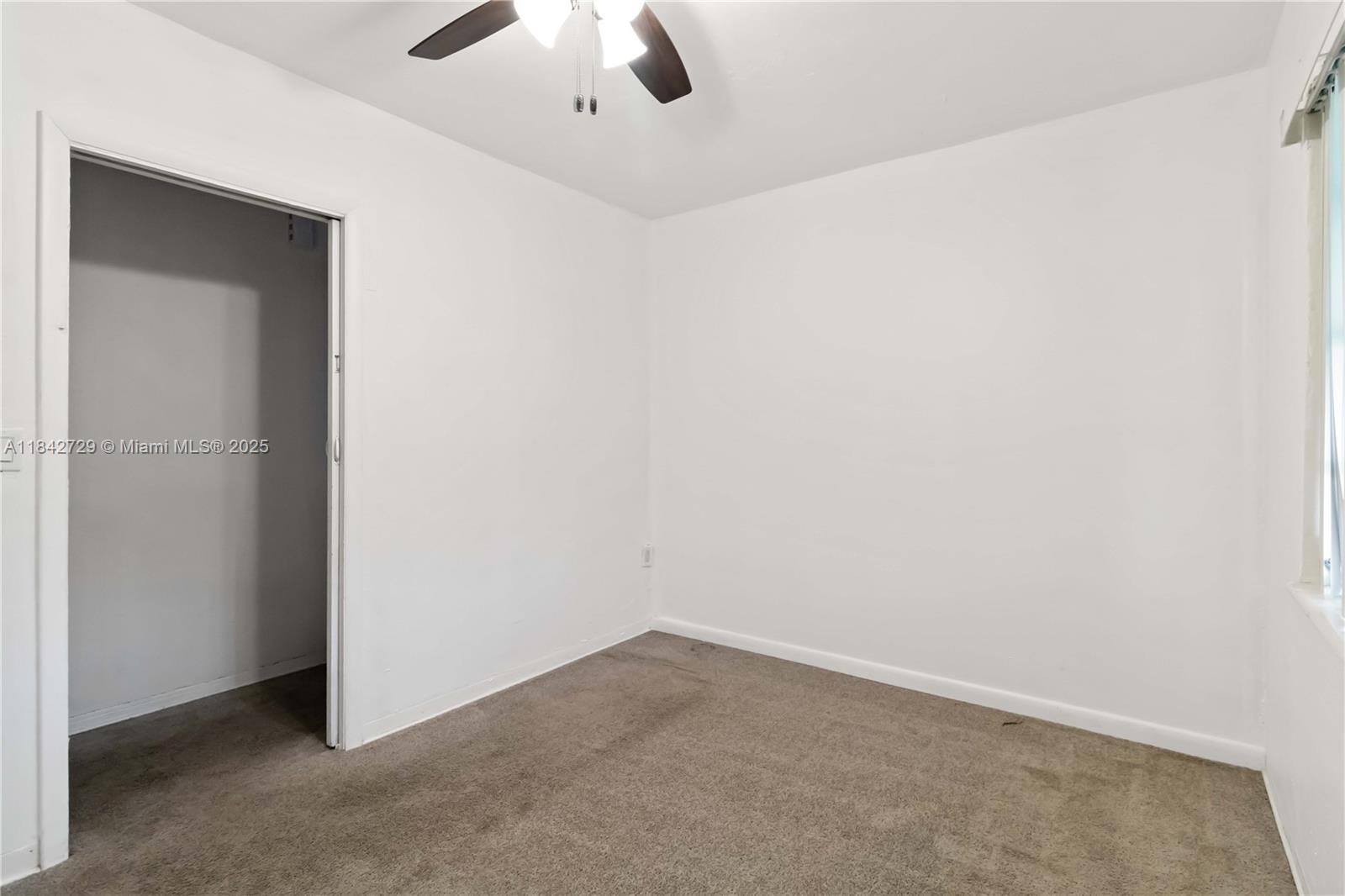 14520 Fillmore St Property Photo 18
