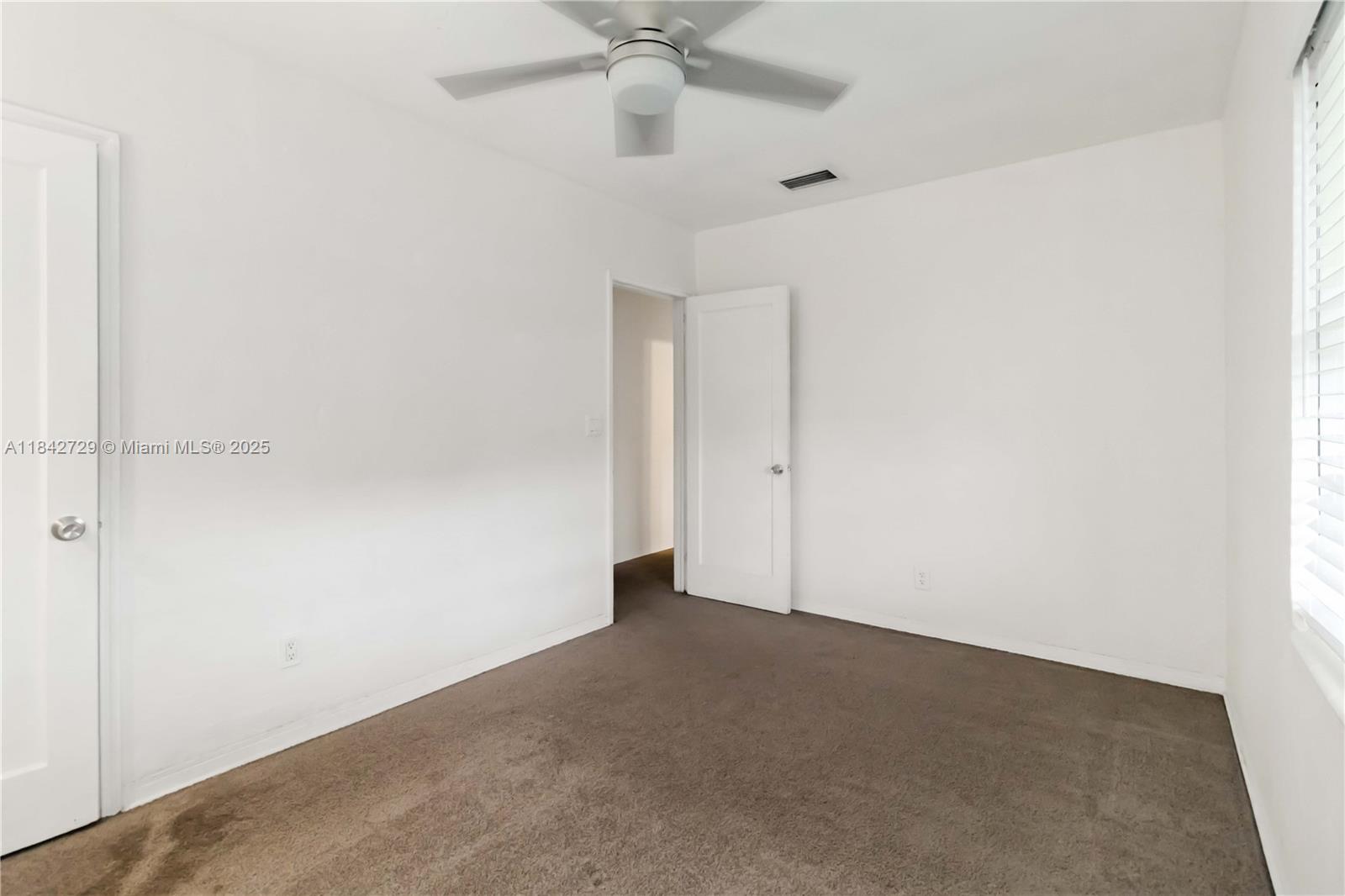 14520 Fillmore St Property Photo 19