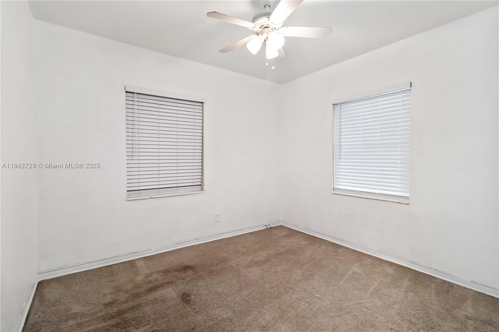 14520 Fillmore St Property Photo 22