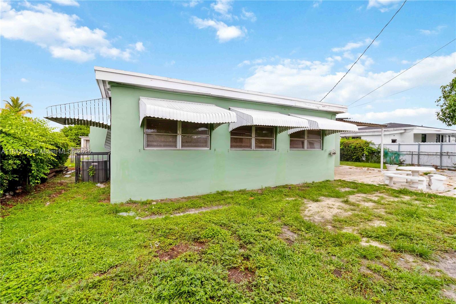 14520 Fillmore St Property Photo 29
