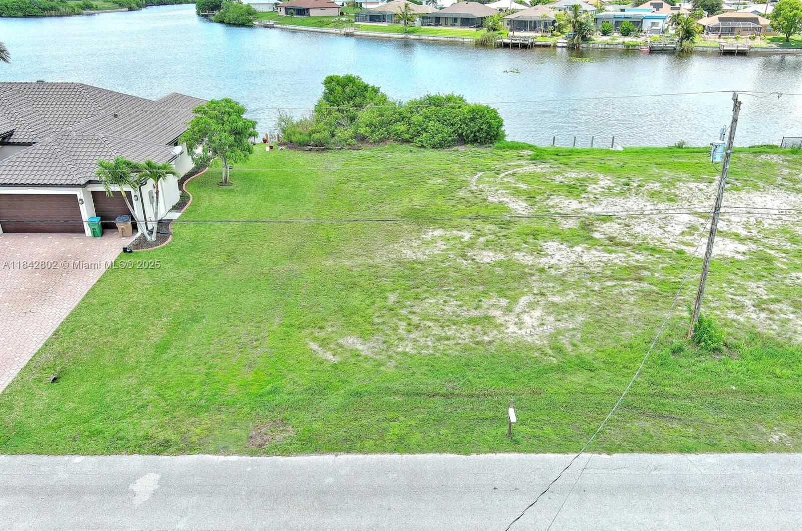 401 Nw 24th Ter Property Photo 8