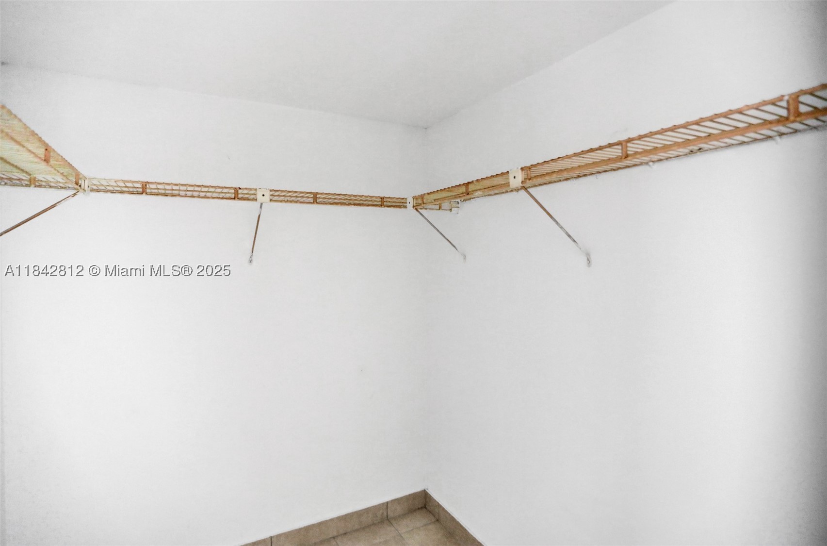 6361 N Falls Cir Dr 209 Property Photo 12