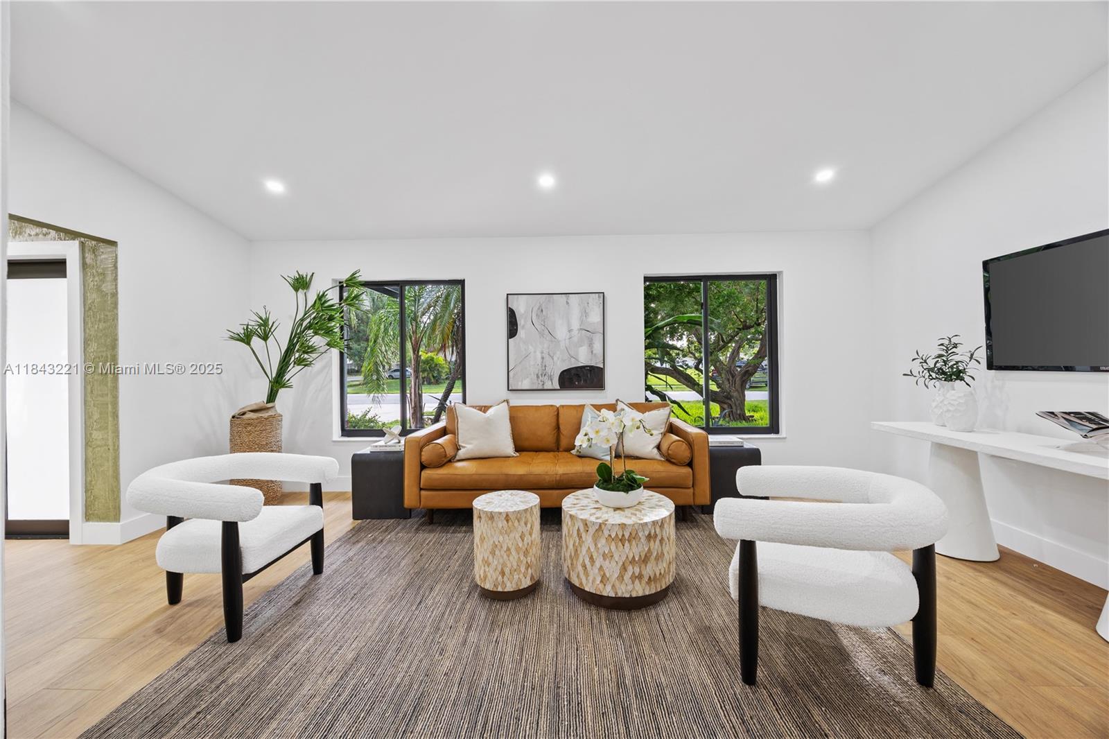 1498 Sw 28th Ave Property Photo 1