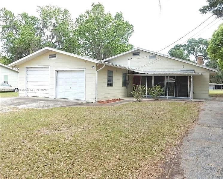 5714 19th St Property Photo 1