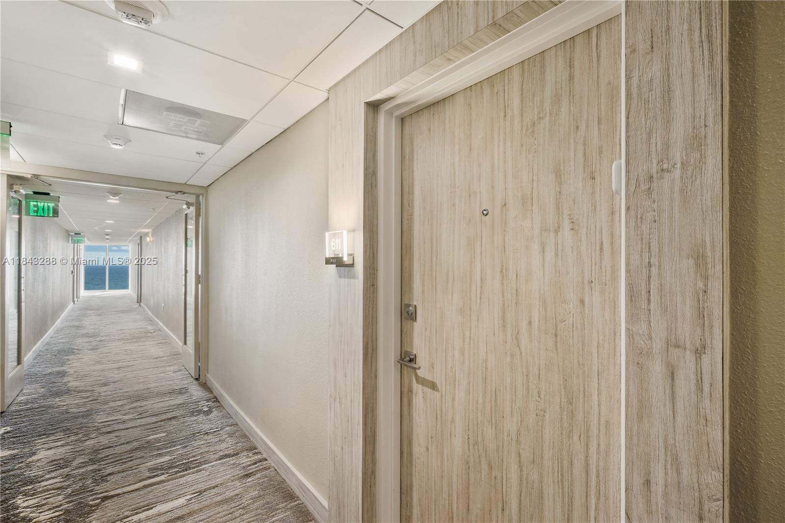 10275 Collins Av 611 Property Photo 6