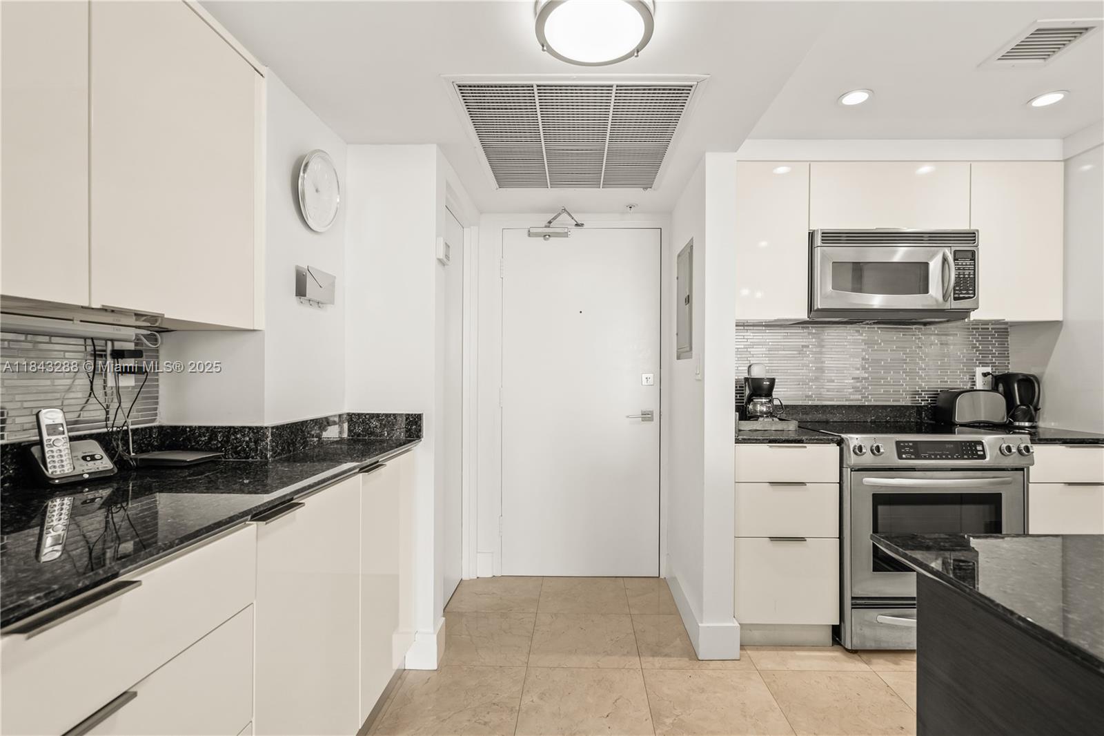 10275 Collins Av 611 Property Photo 14