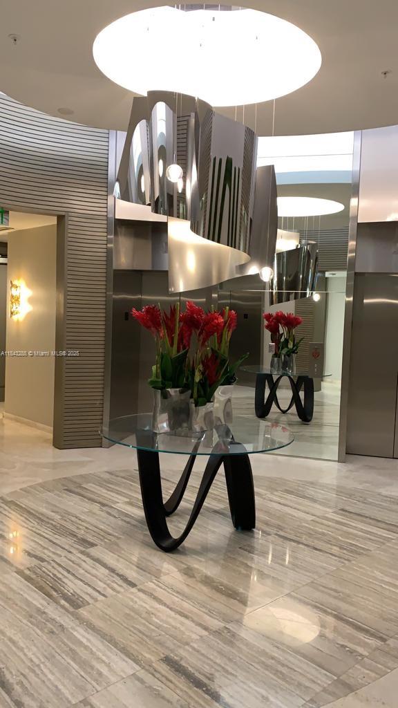 10275 Collins Av 611 Property Photo 32