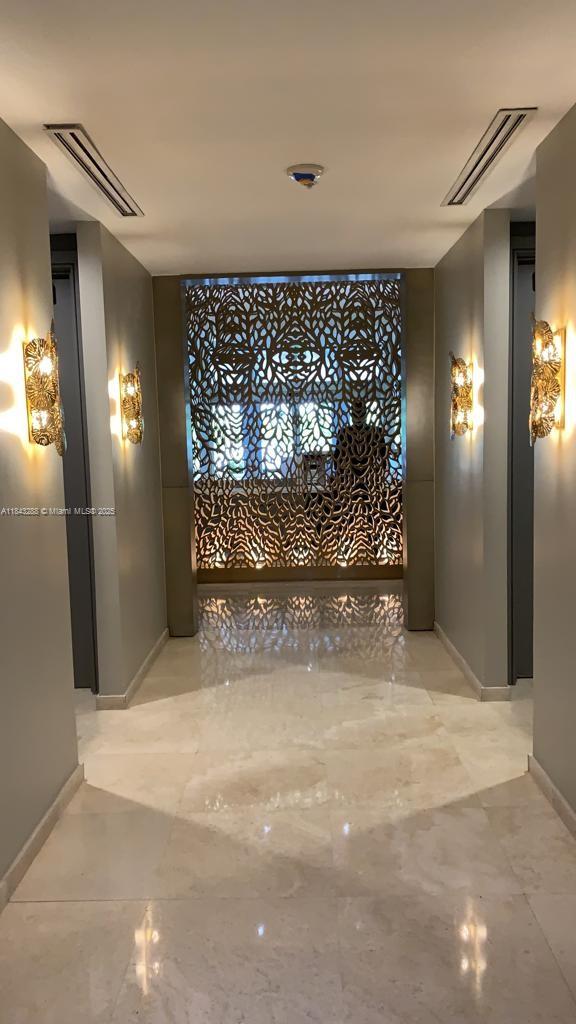 10275 Collins Av 611 Property Photo 35