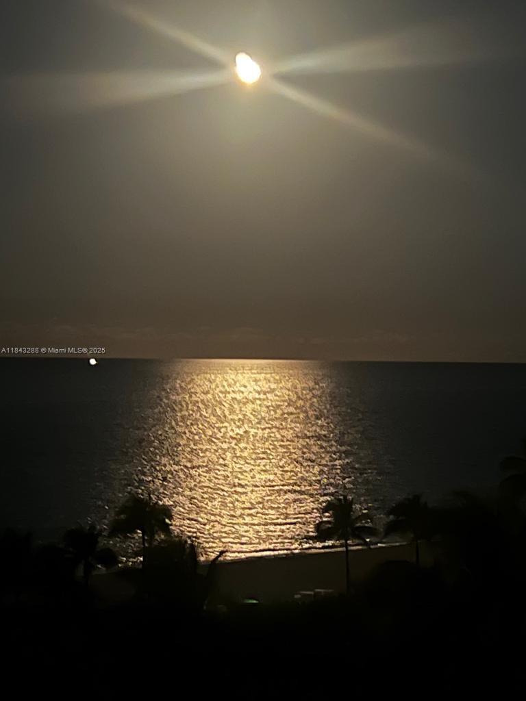 10275 Collins Av 611 Property Photo 37