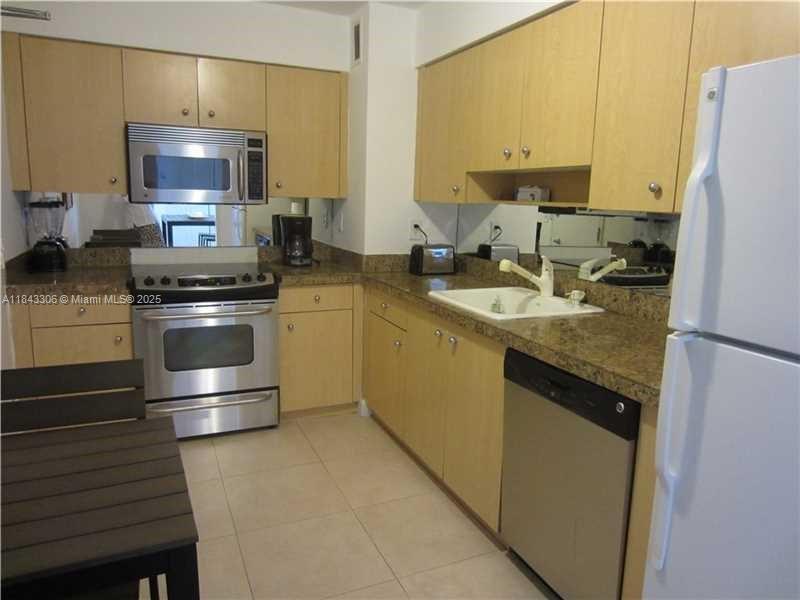 9195 Collins Ave 504 Property Photo 1