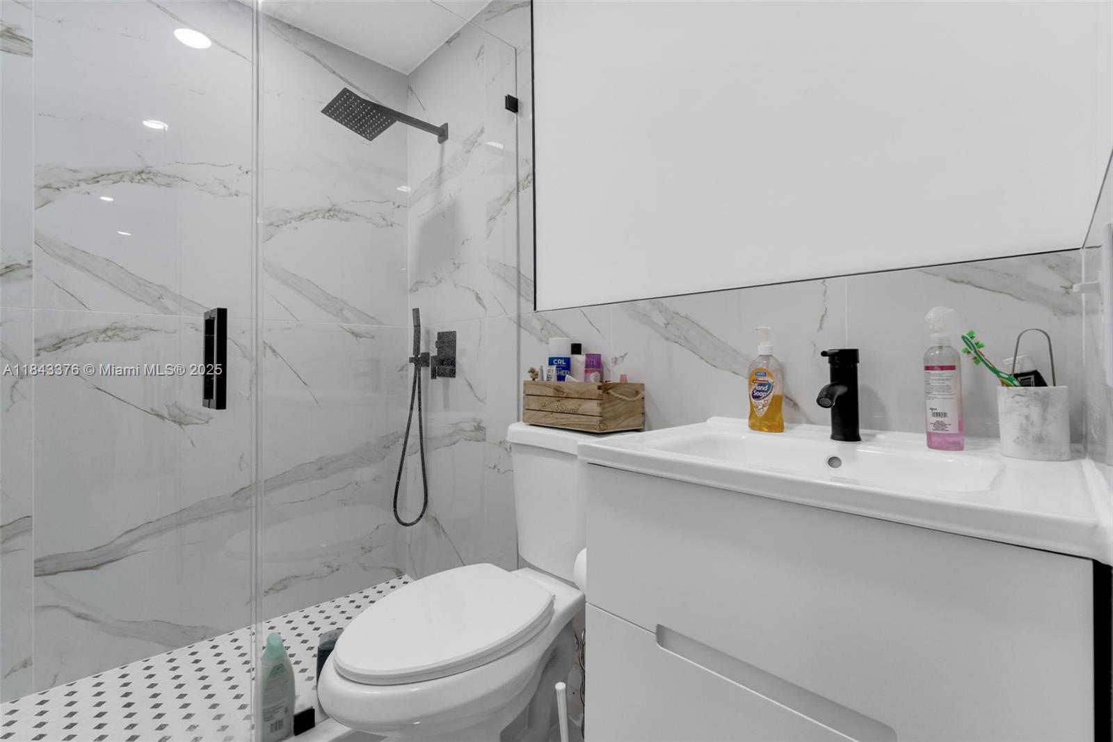 15530 Harrison Dr Property Photo 21