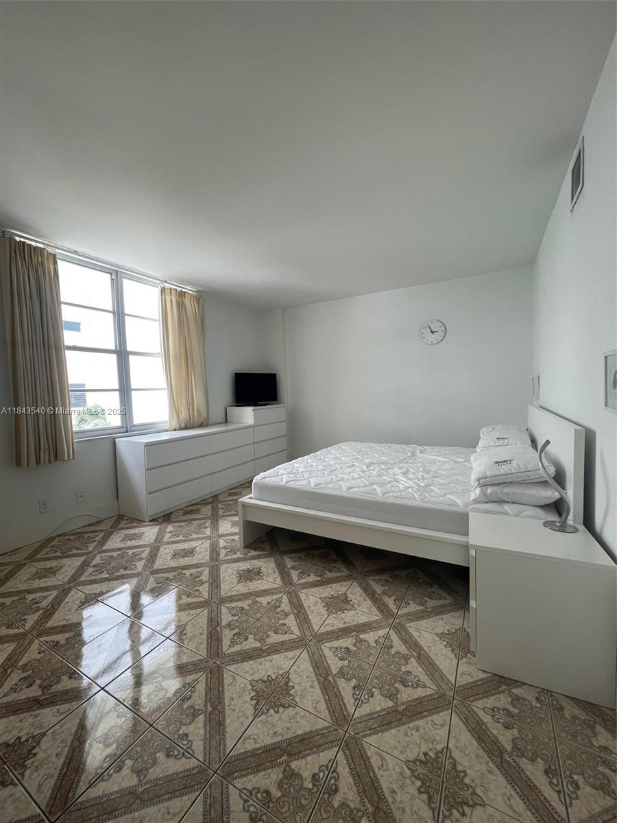 3725 S Ocean Dr 415 Property Photo 13
