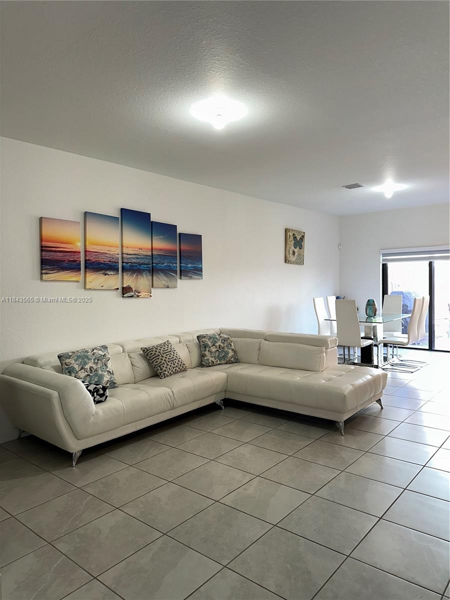 24702 Sw 119th Ct Property Photo 6