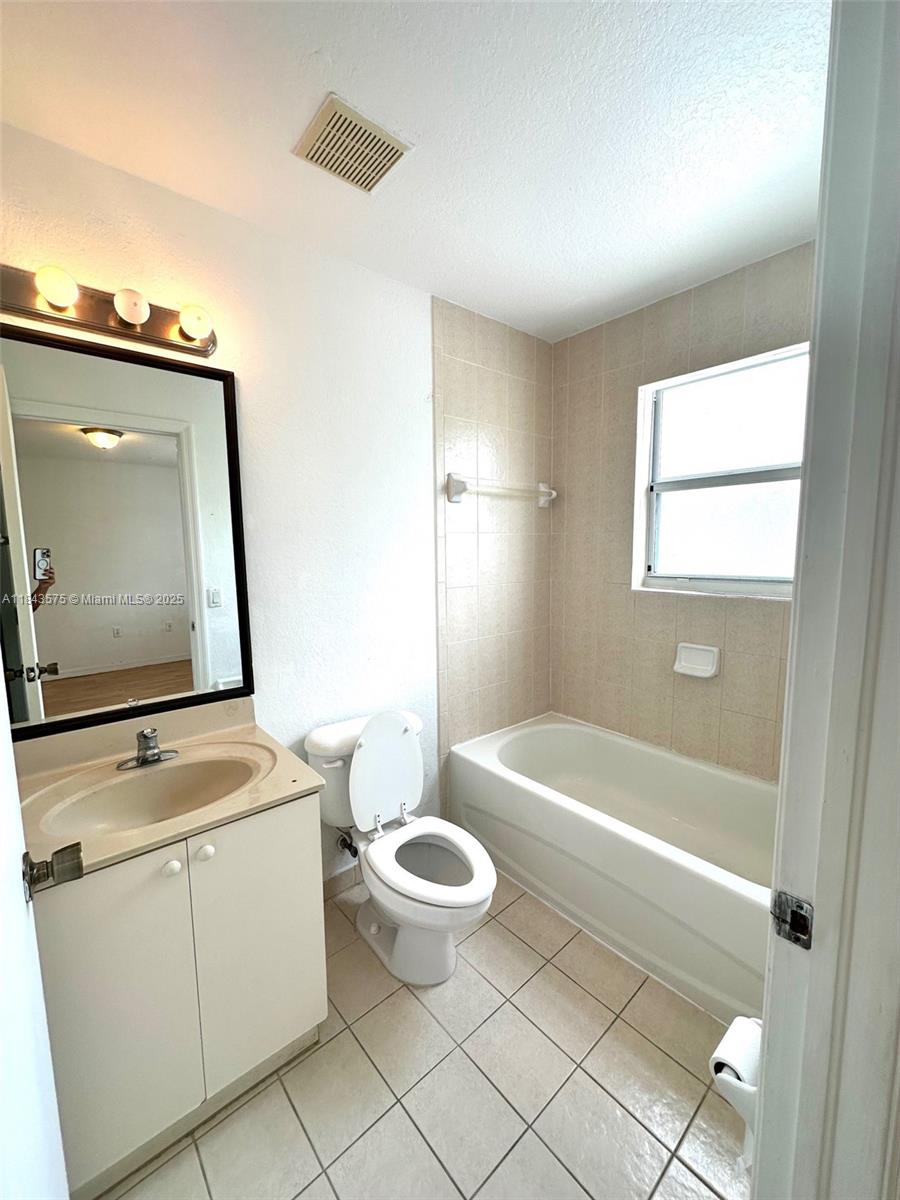 1685 Se 31st Ct Property Photo 5