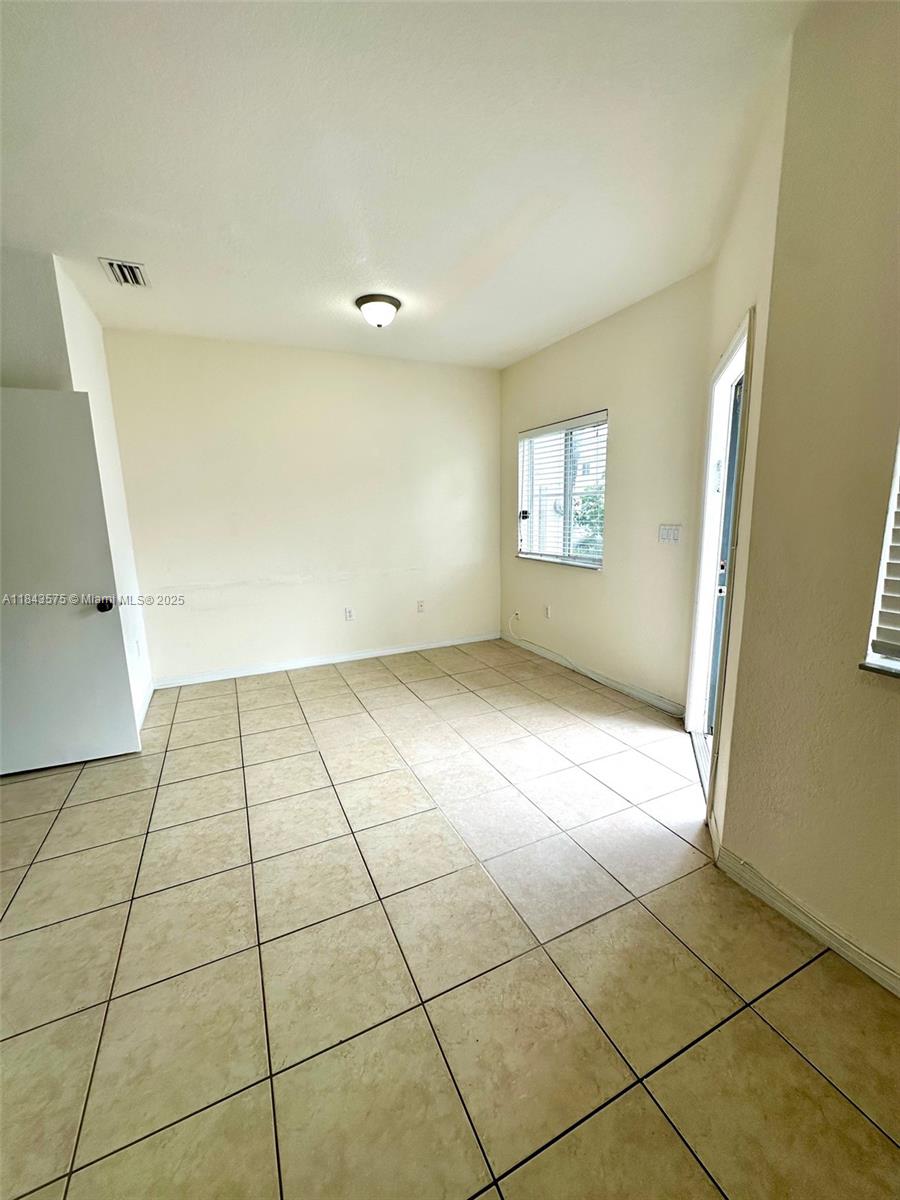 1685 Se 31st Ct Property Photo 24