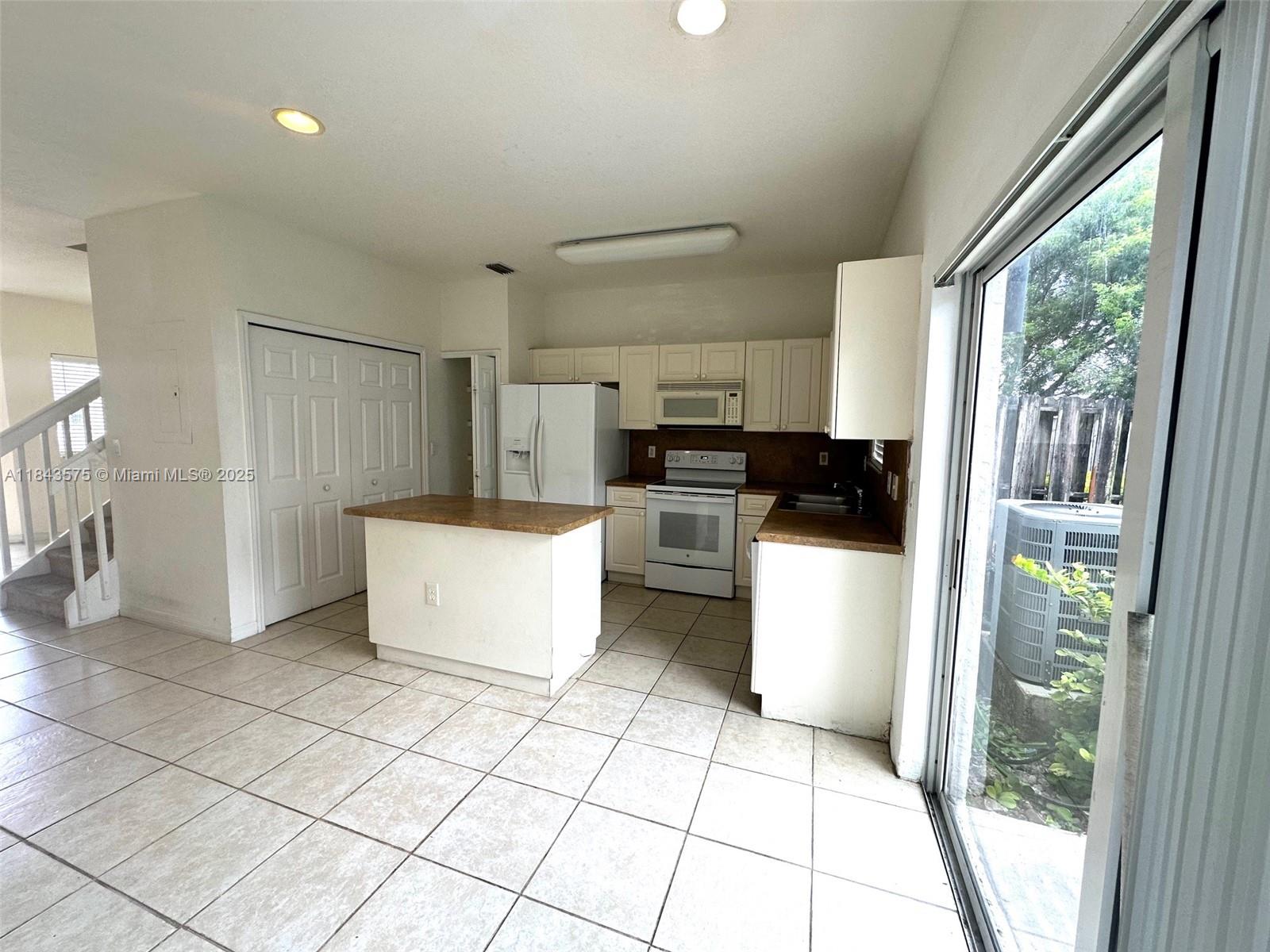 1685 Se 31st Ct Property Photo 30