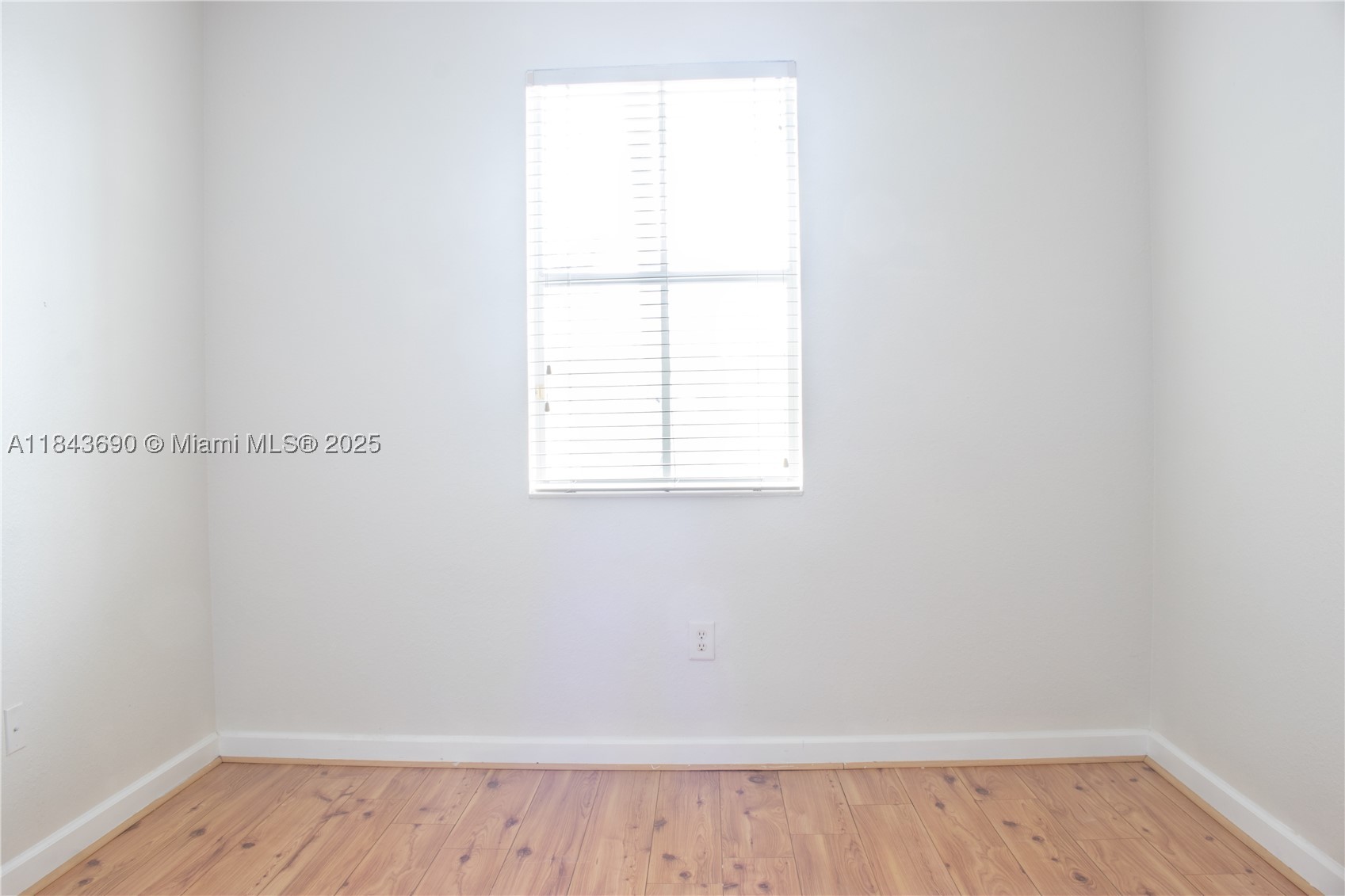 153 Se 28th Pl 3 Property Photo 20