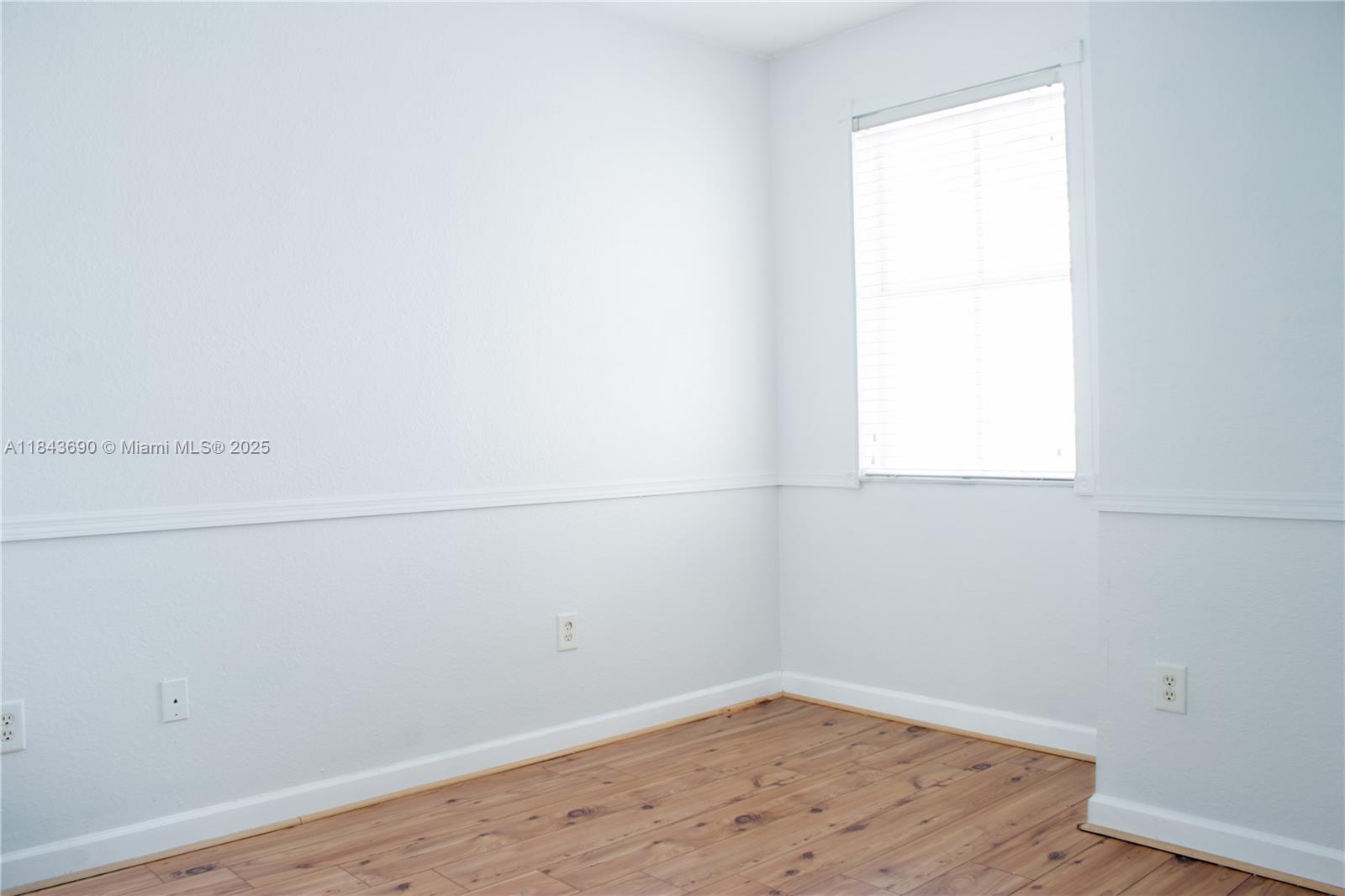 153 Se 28th Pl 3 Property Photo 22