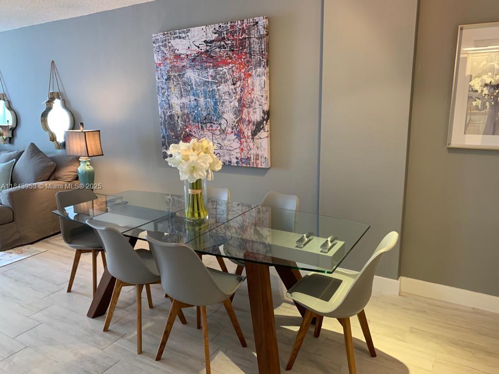 800 West Ave 520 Property Photo 1