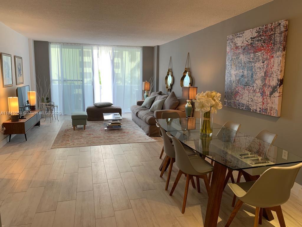 800 West Ave 520 Property Photo 2