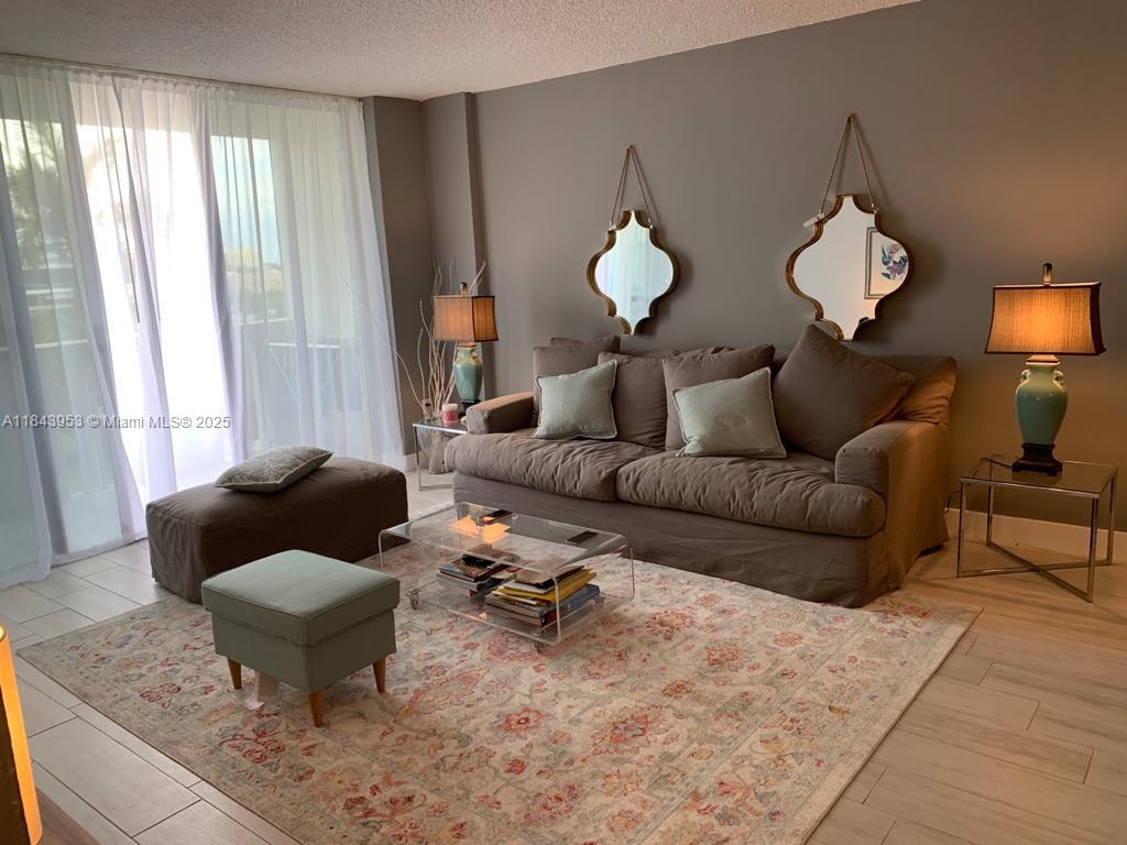 800 West Ave 520 Property Photo 4