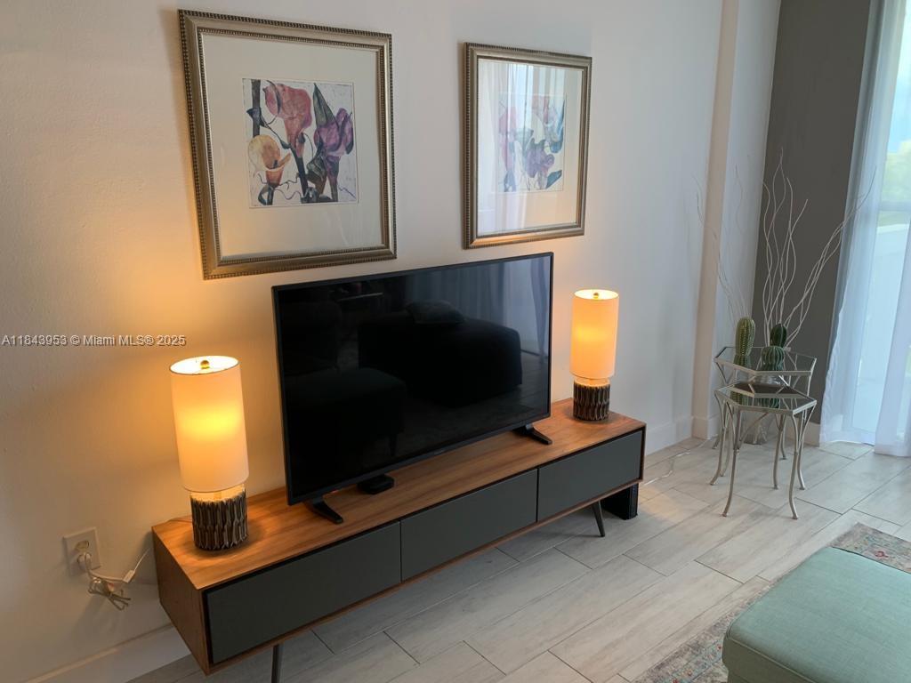 800 West Ave 520 Property Photo 7