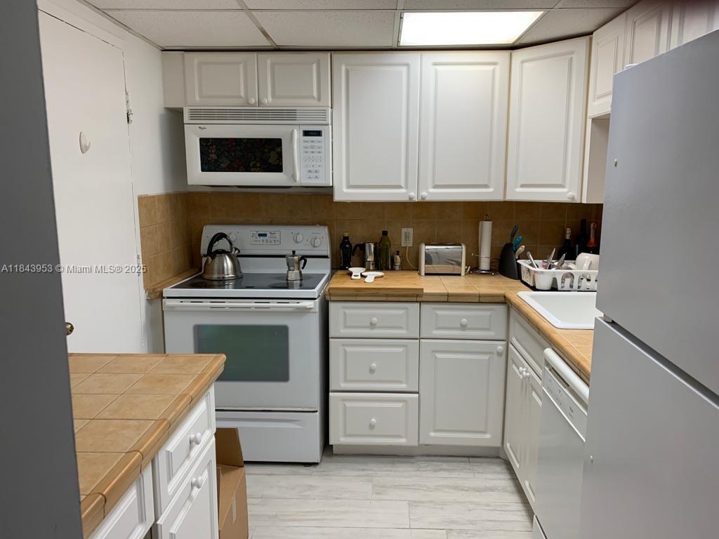 800 West Ave 520 Property Photo 15