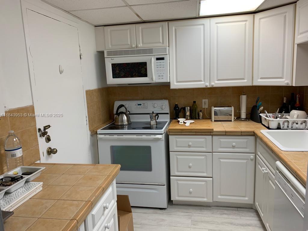 800 West Ave 520 Property Photo 16