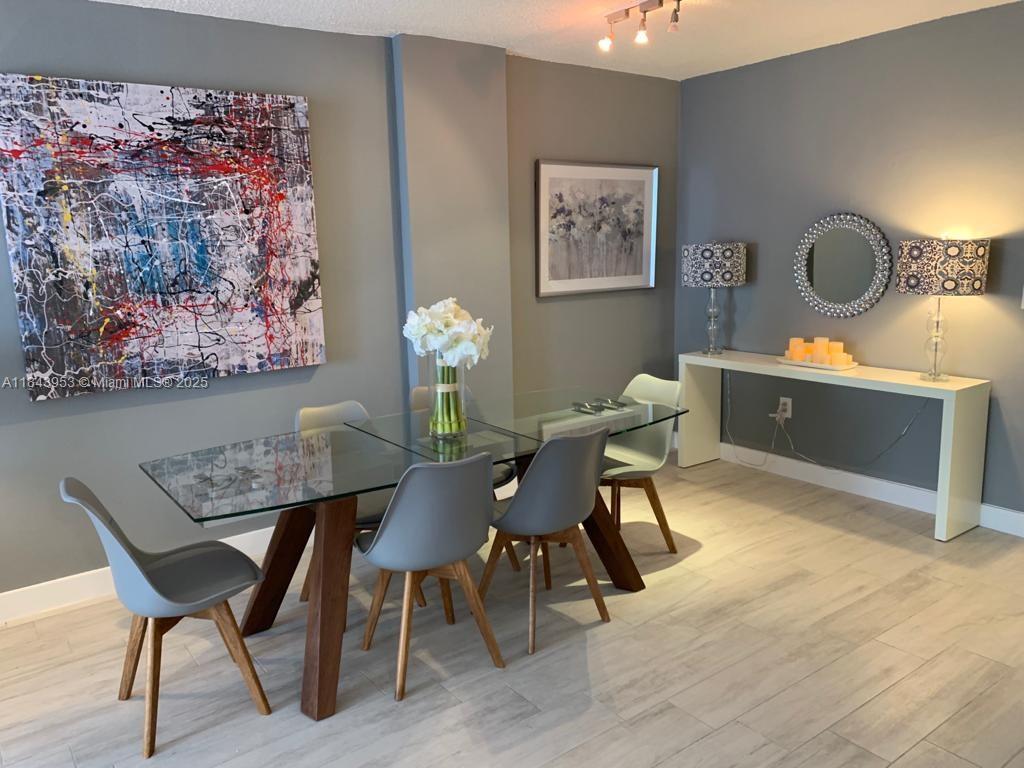 800 West Ave 520 Property Photo 17