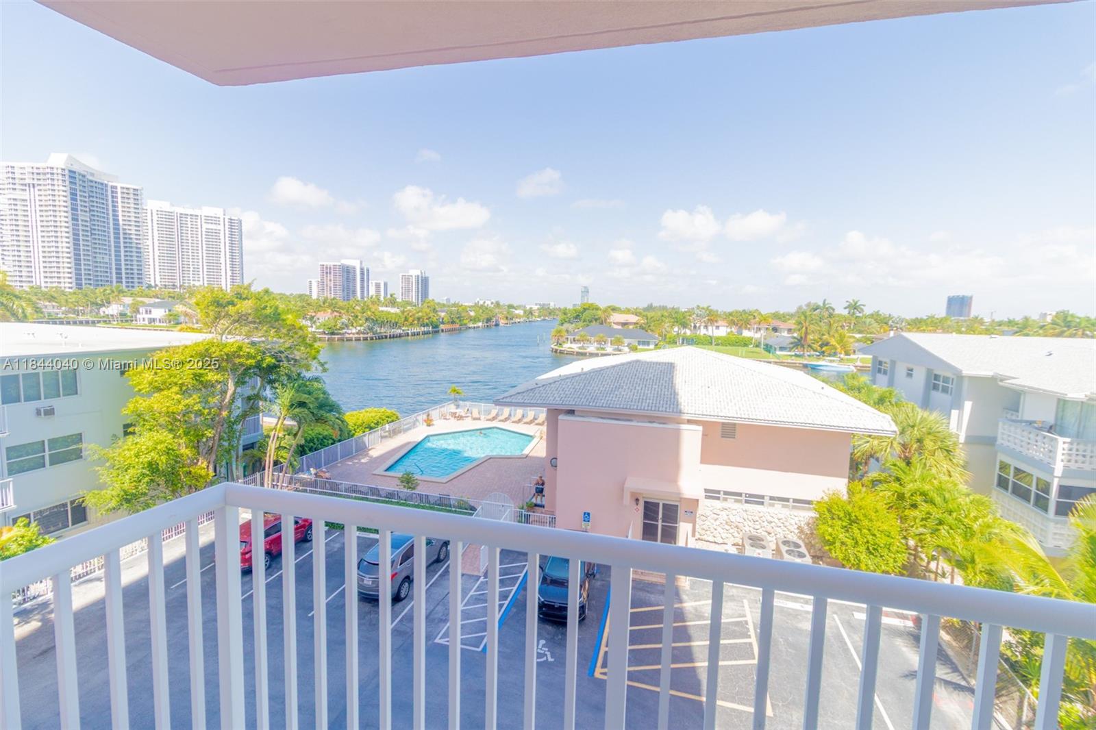 3161 S Ocean Dr 401 Property Photo 3