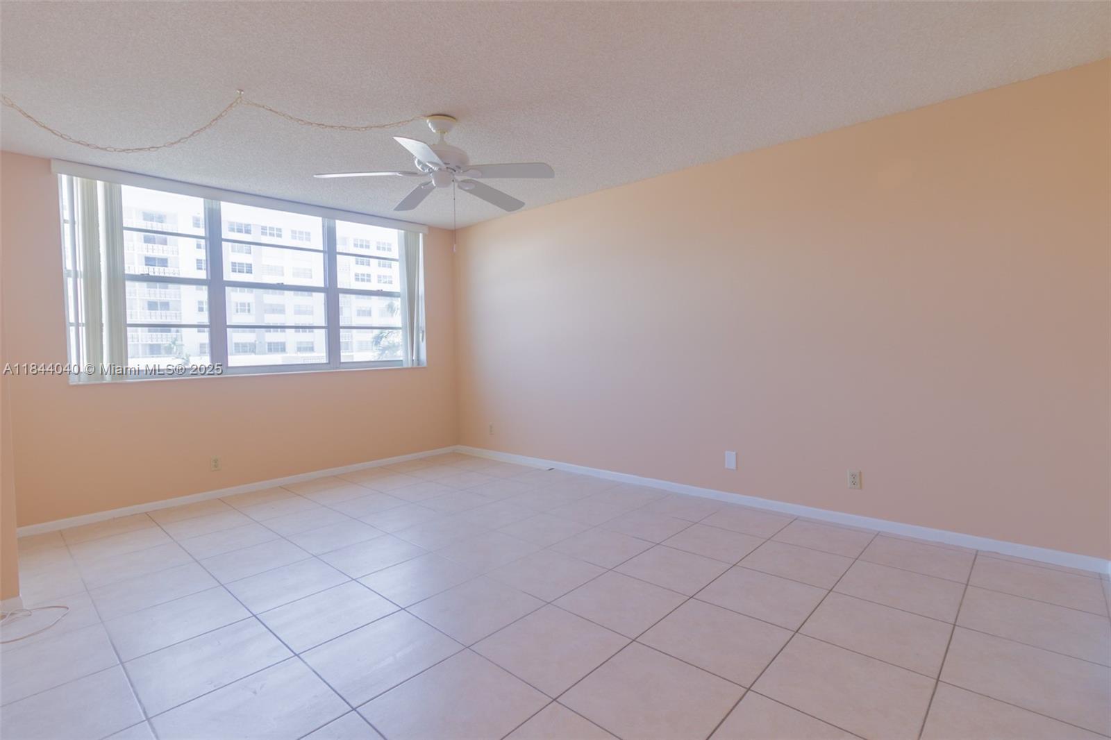 3161 S Ocean Dr 401 Property Photo 13