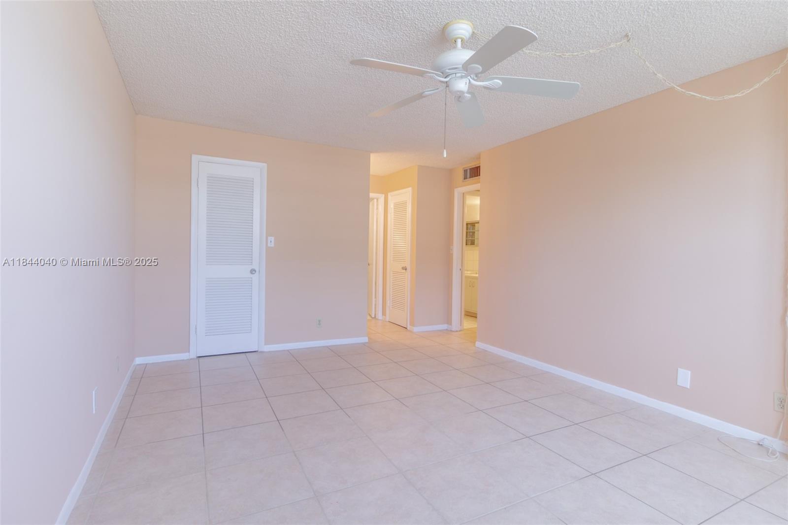 3161 S Ocean Dr 401 Property Photo 16