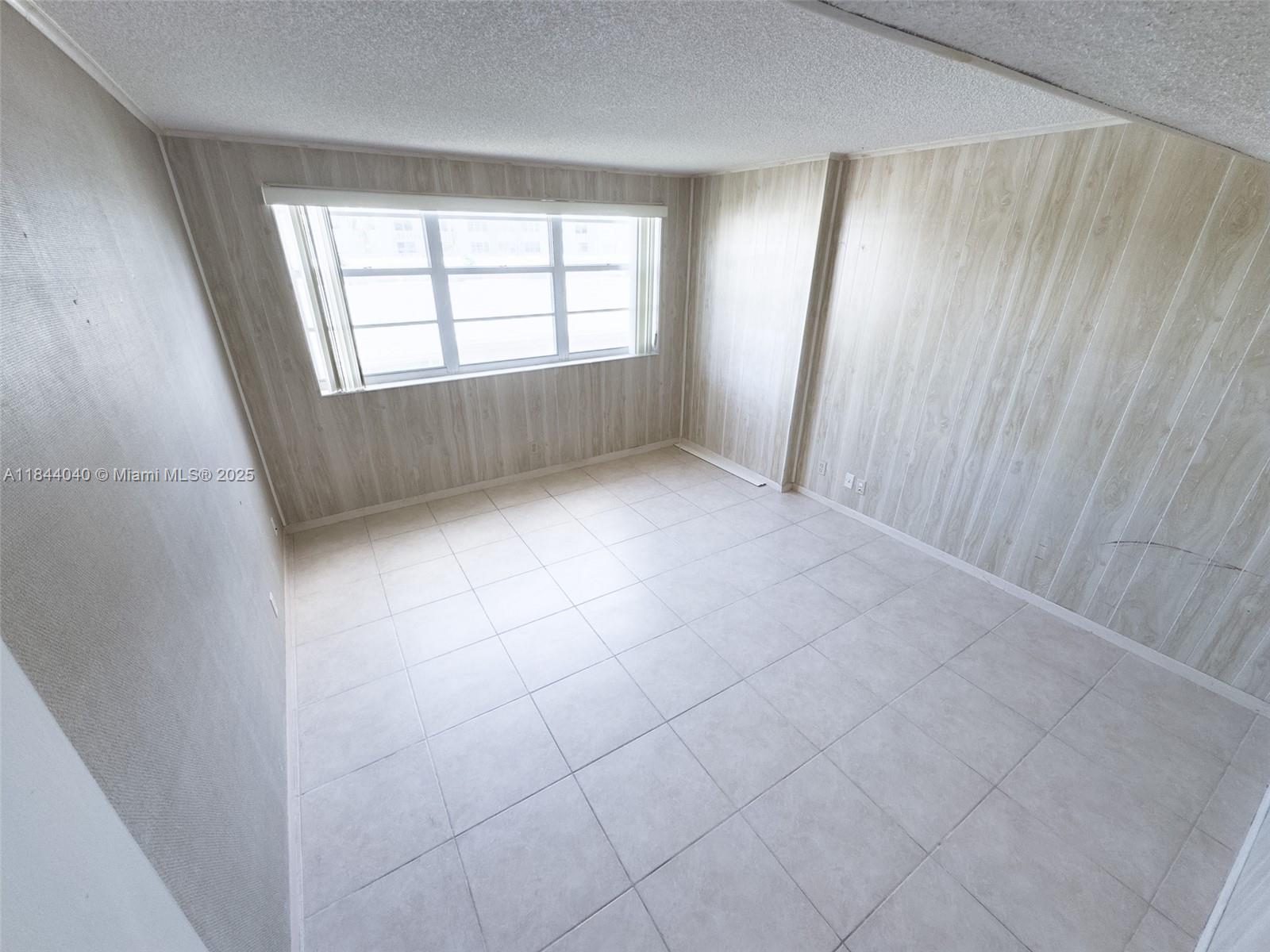 3161 S Ocean Dr 401 Property Photo 23