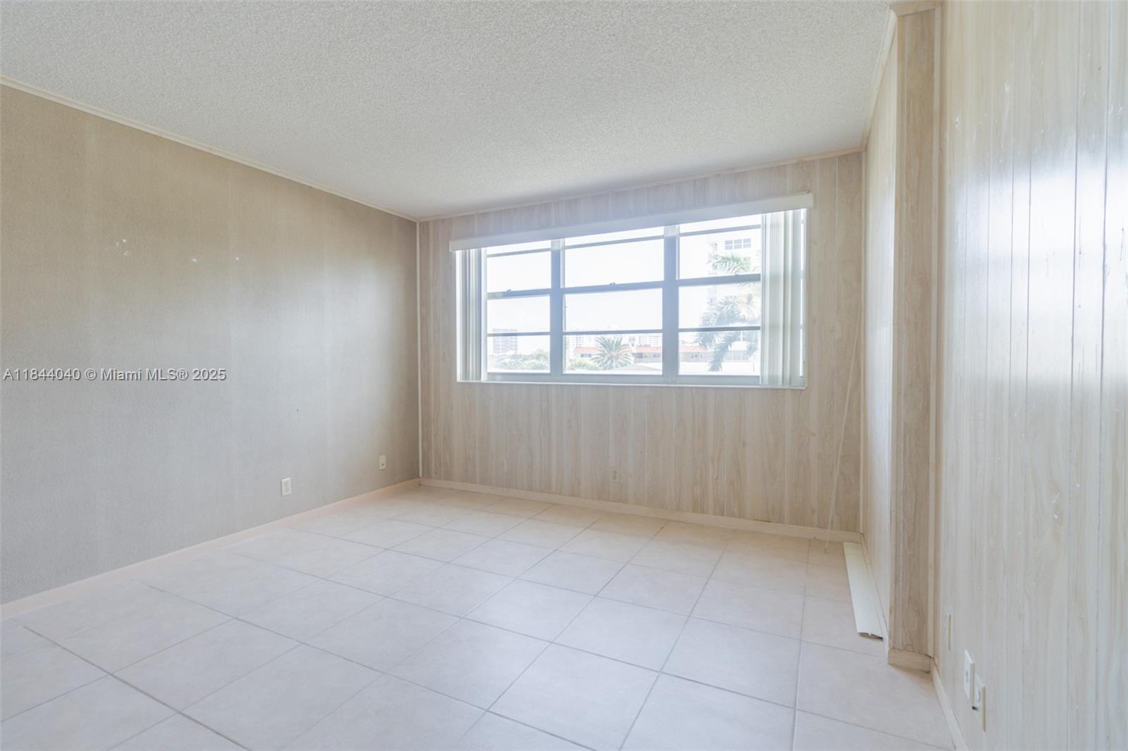 3161 S Ocean Dr 401 Property Photo 28