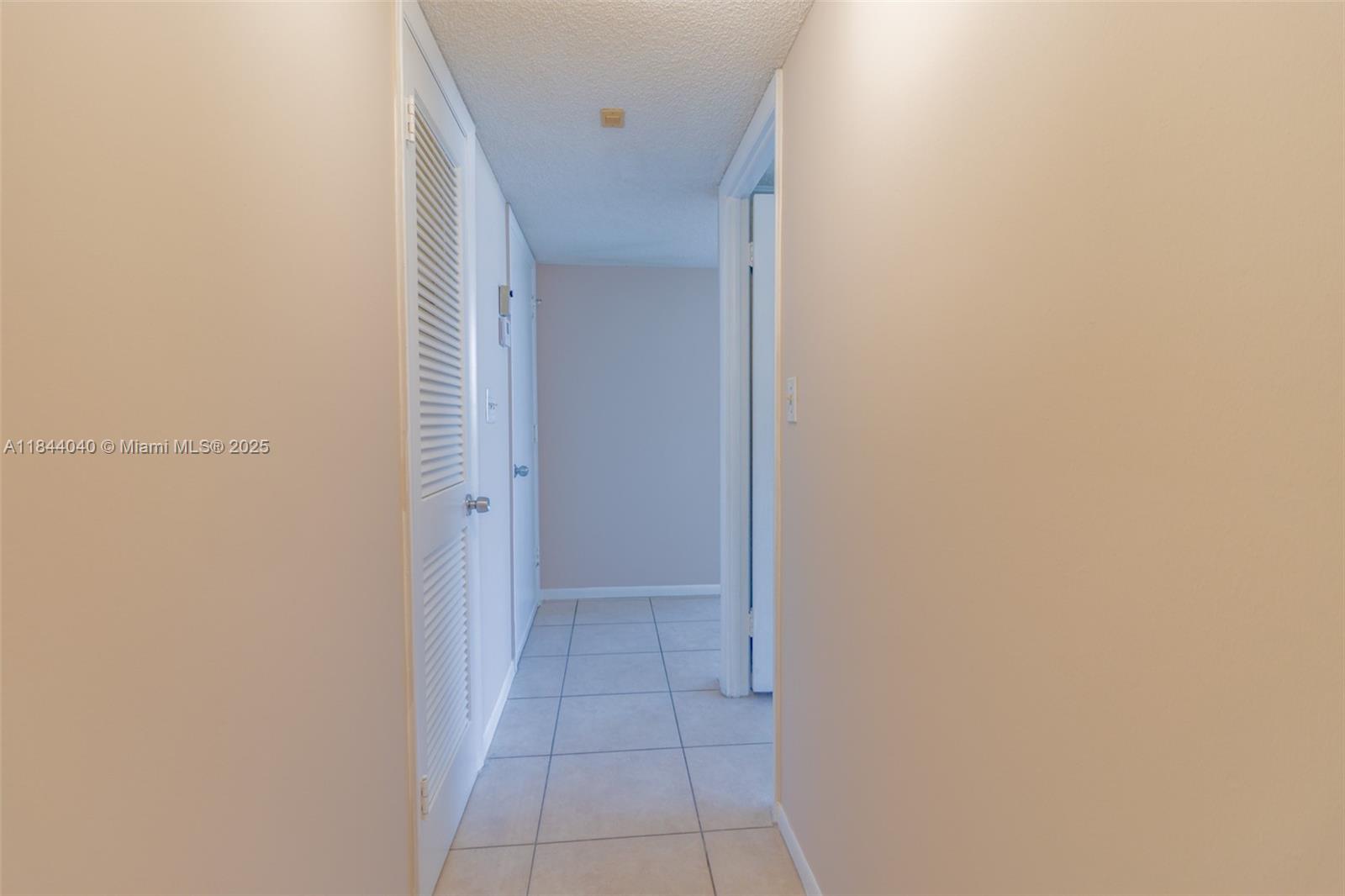 3161 S Ocean Dr 401 Property Photo 32