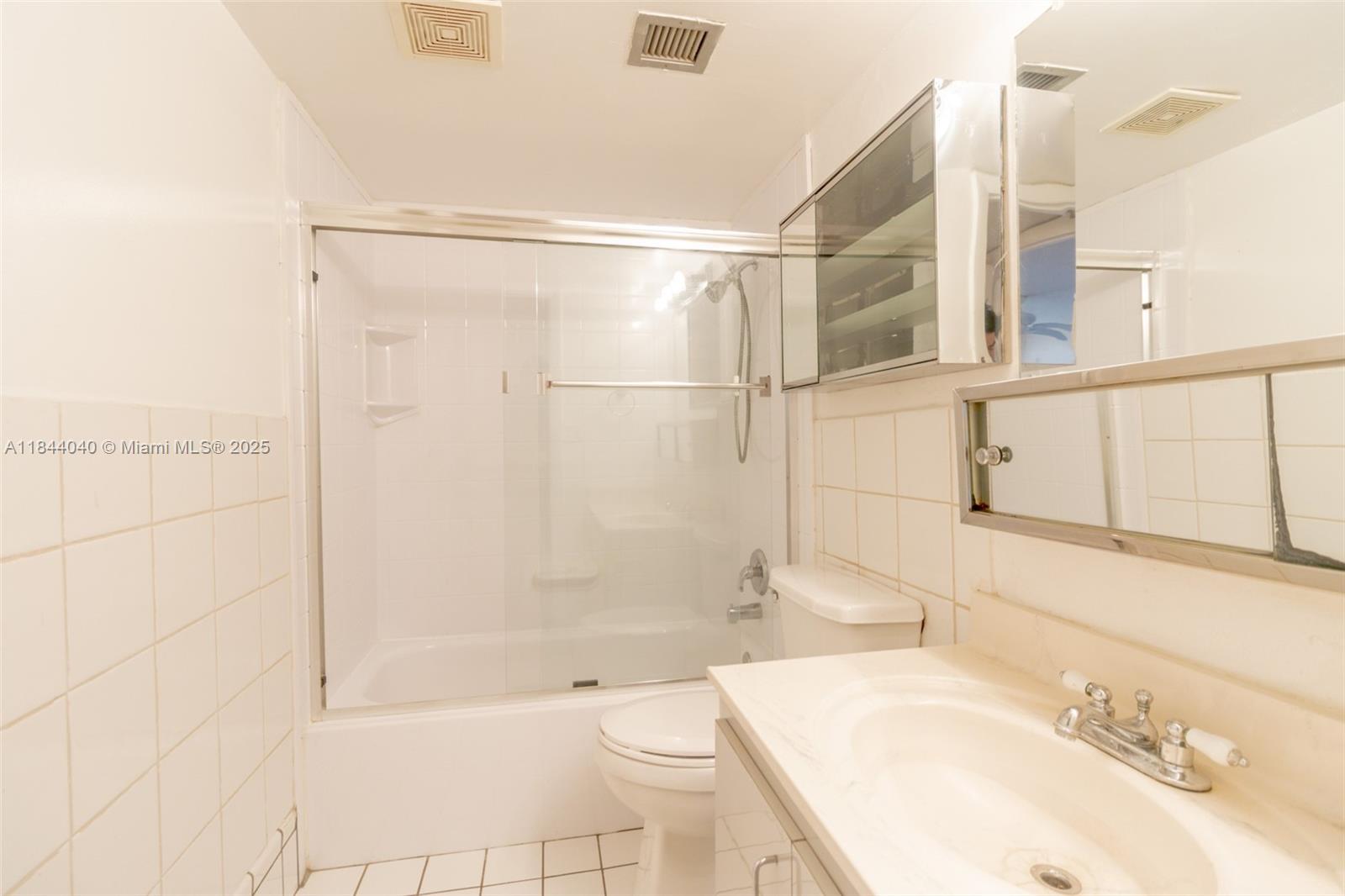 3161 S Ocean Dr 401 Property Photo 33