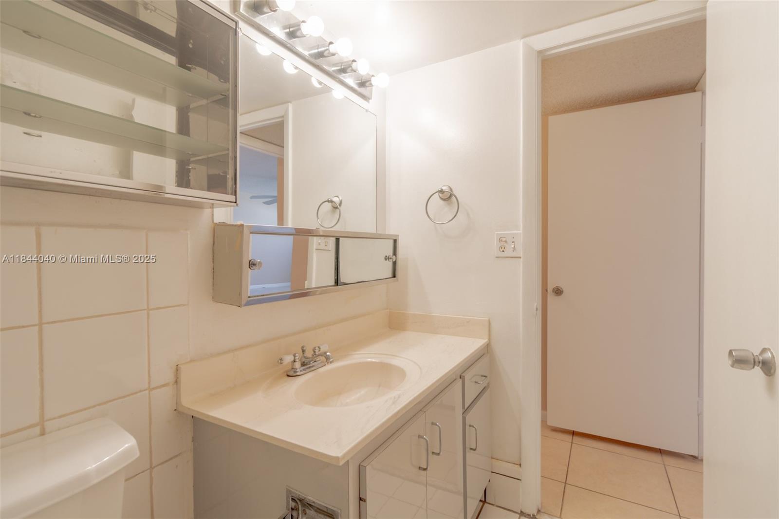 3161 S Ocean Dr 401 Property Photo 35