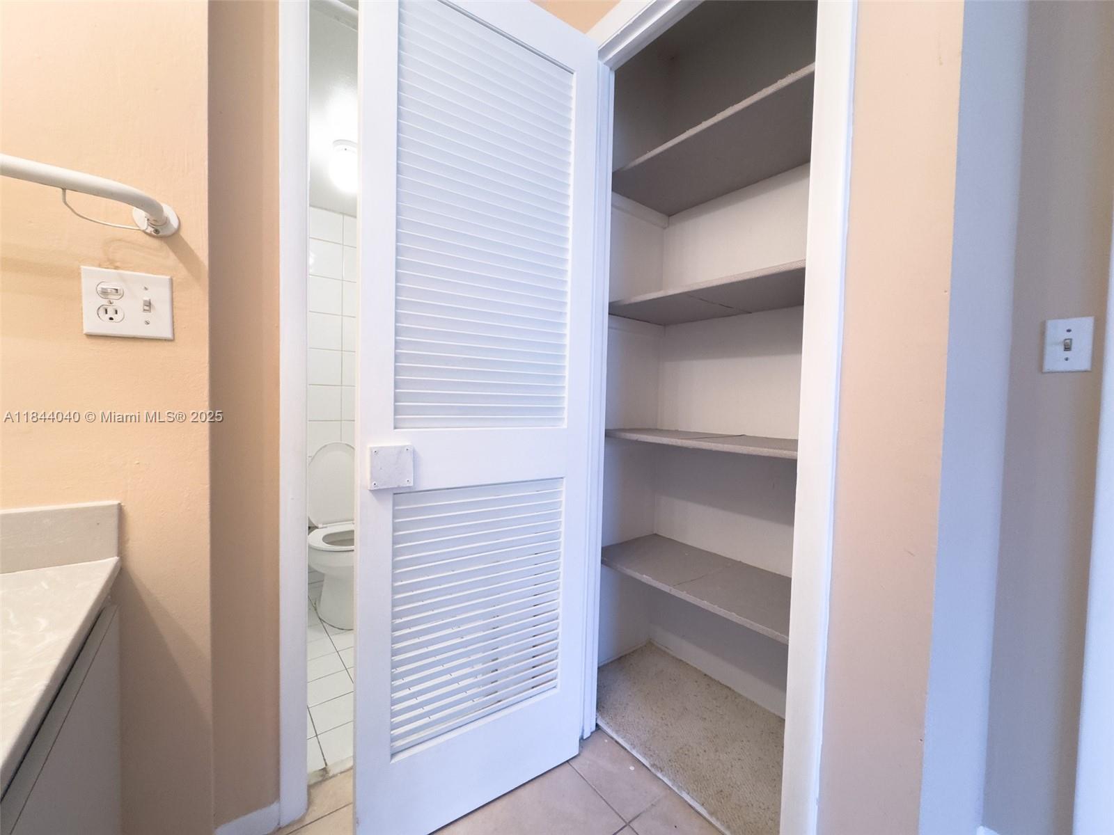 3161 S Ocean Dr 401 Property Photo 36