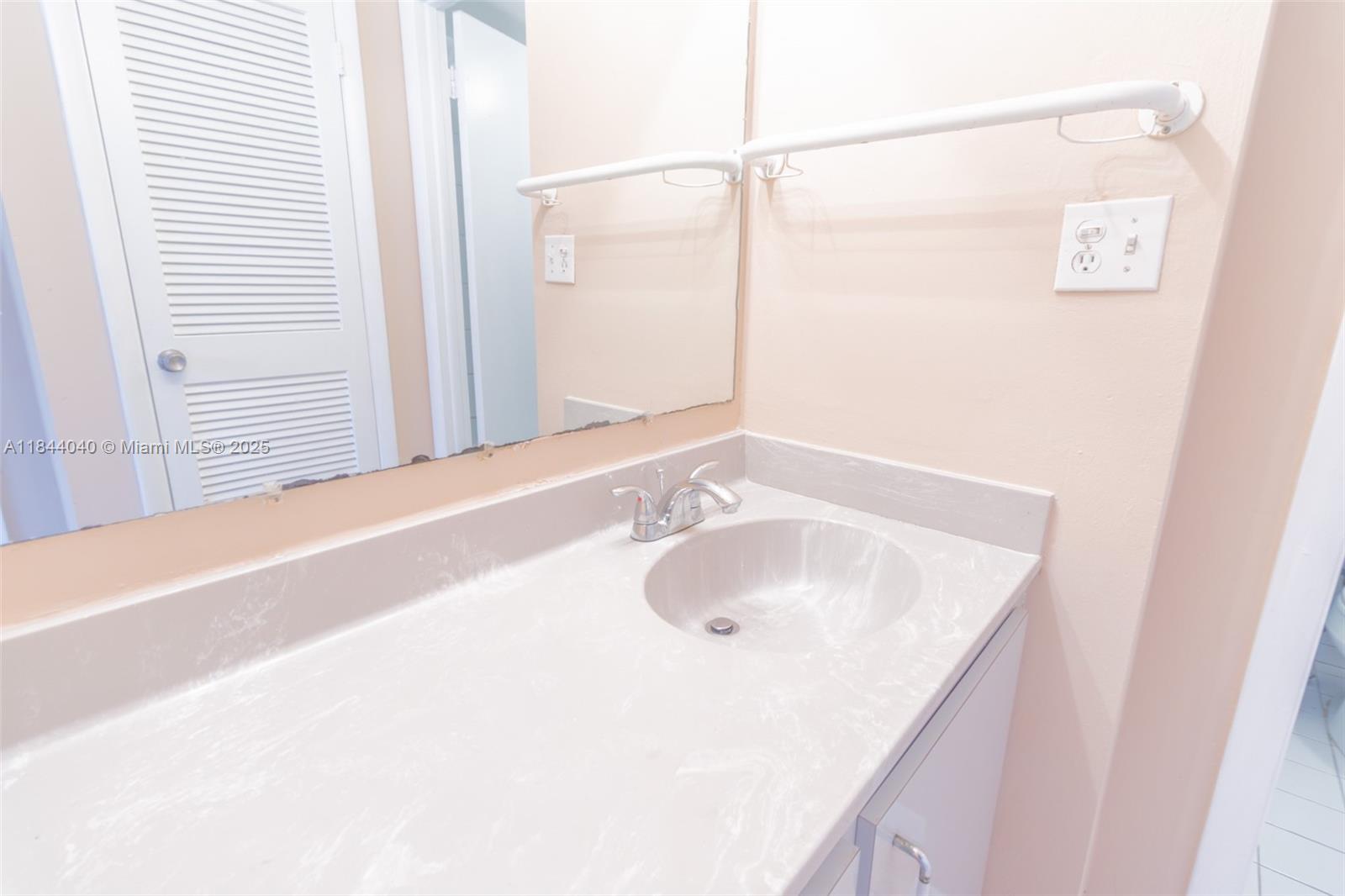 3161 S Ocean Dr 401 Property Photo 50