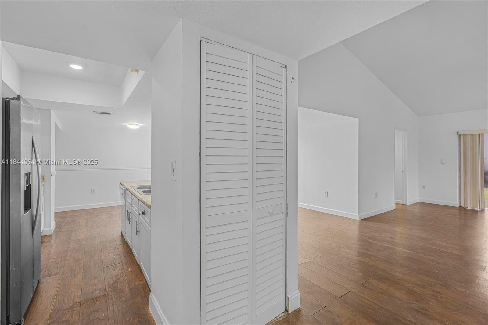 1312 N Quetzal Ct Property Photo 6