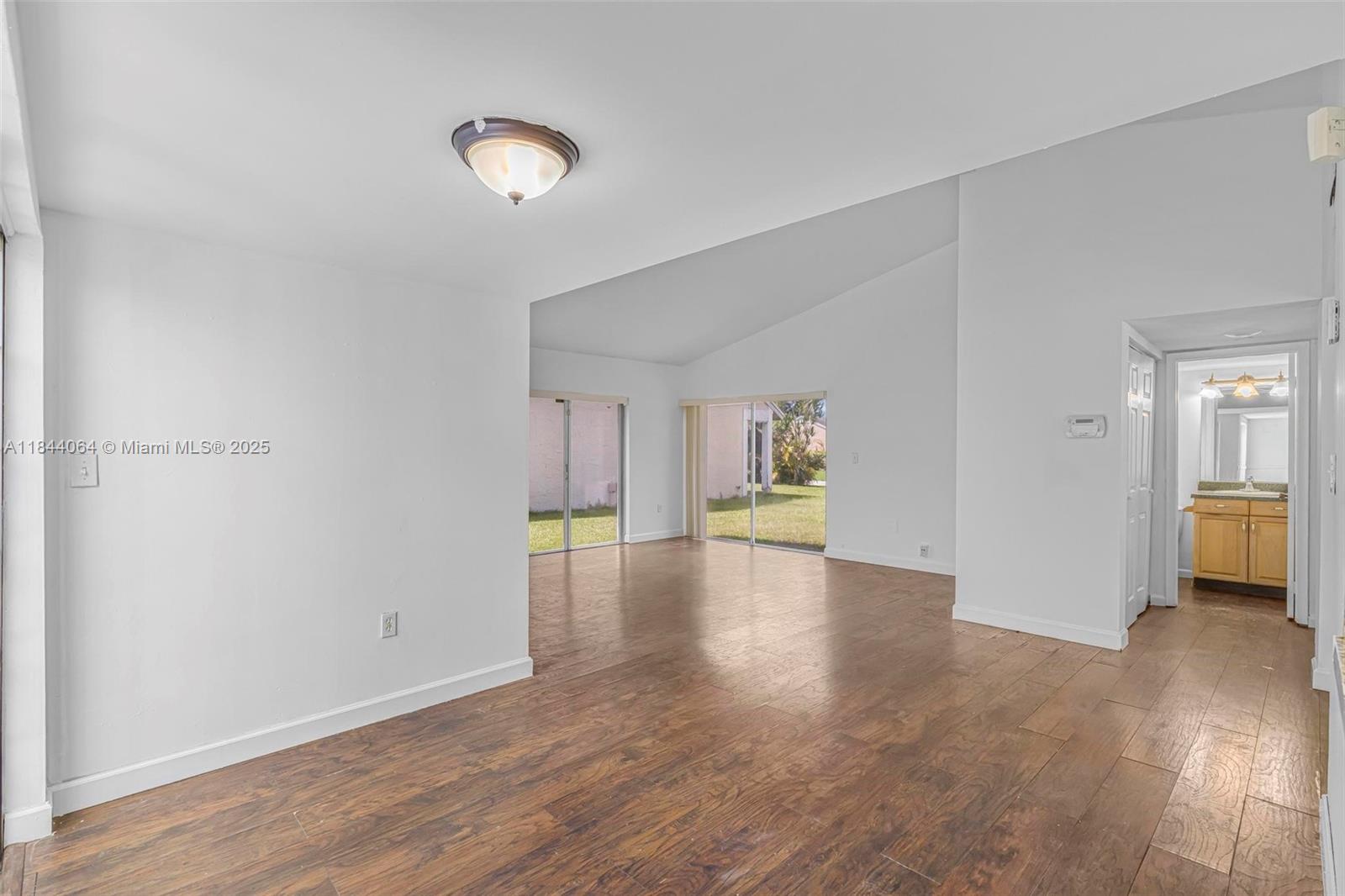 1312 N Quetzal Ct Property Photo 7