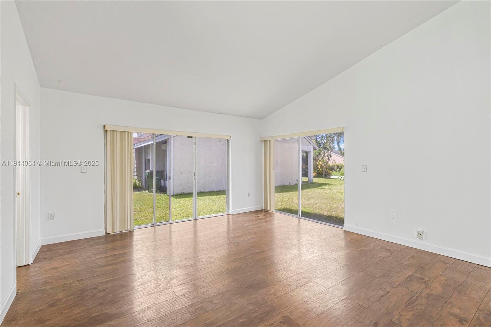 1312 N Quetzal Ct Property Photo 8