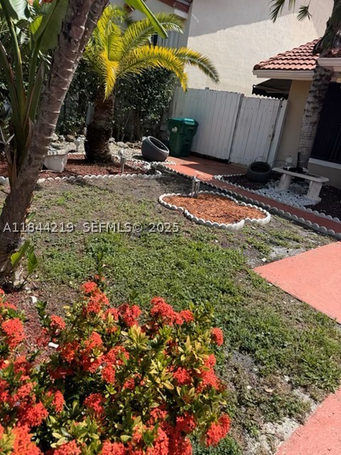 8453 Nw 189 Street Rd Property Photo 1