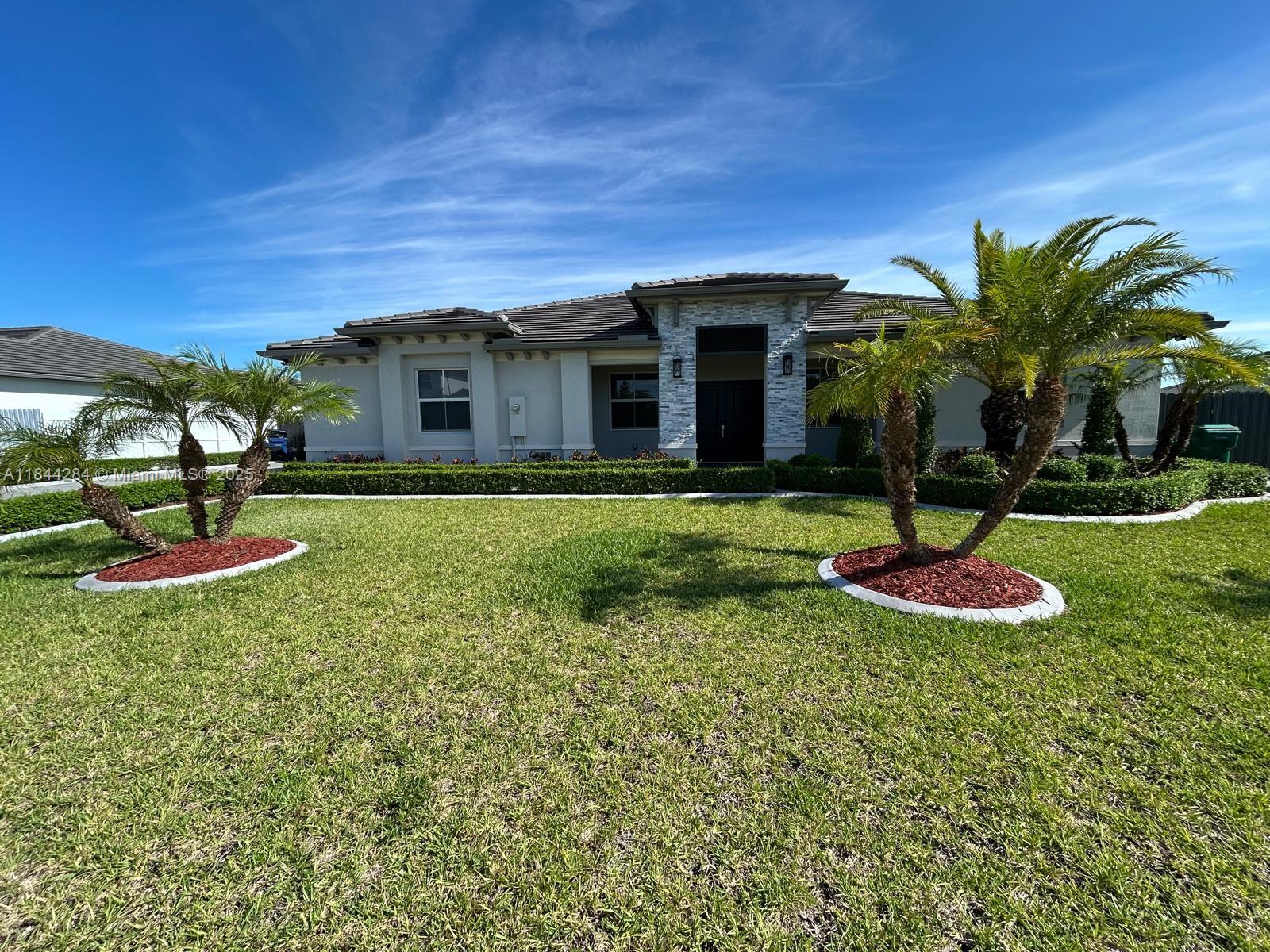 16740 Sw 290th Ln Property Photo 1